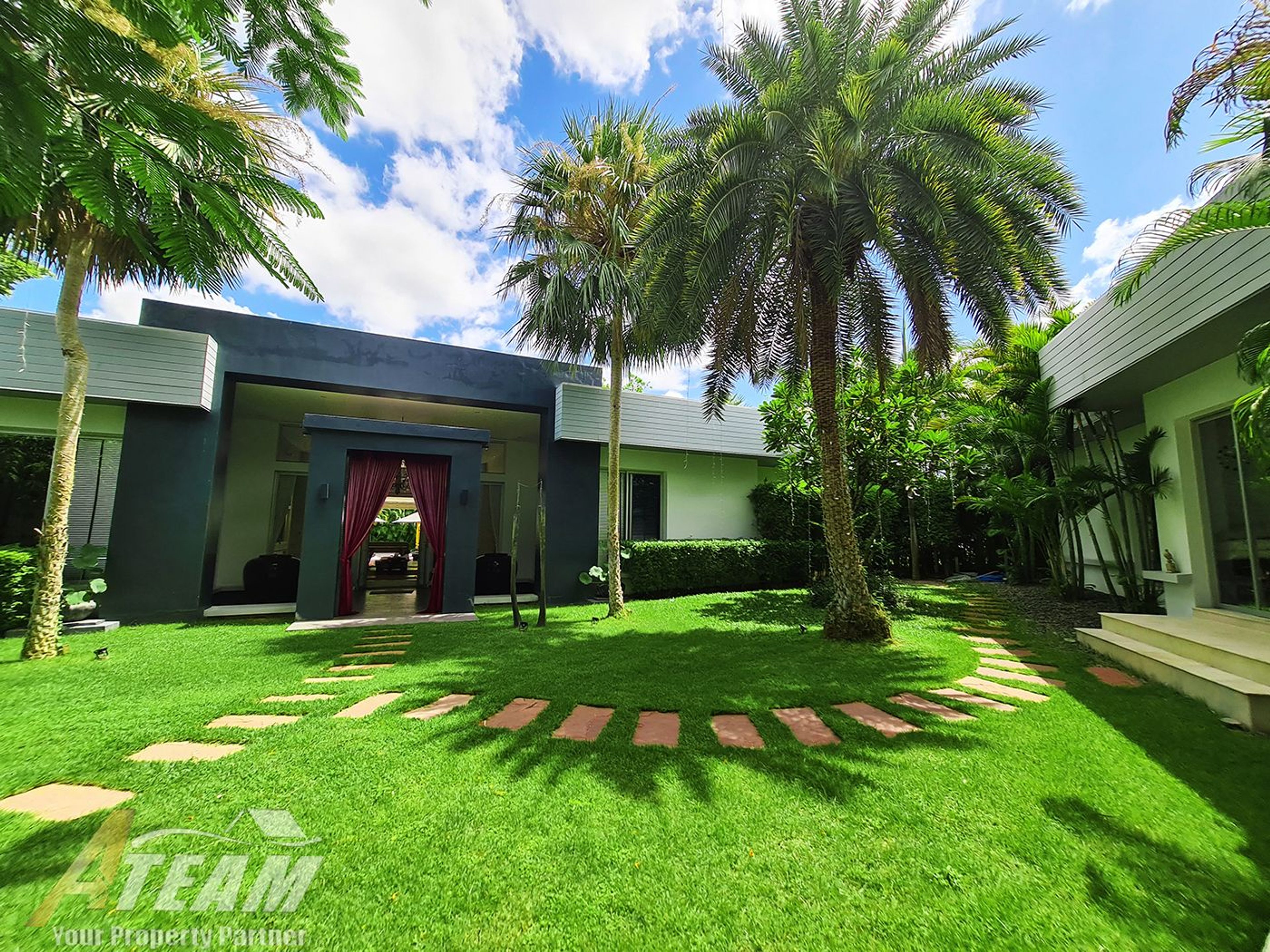 8 bedrooms most exclusive Luxury property in Hua Hin thumbnail 26