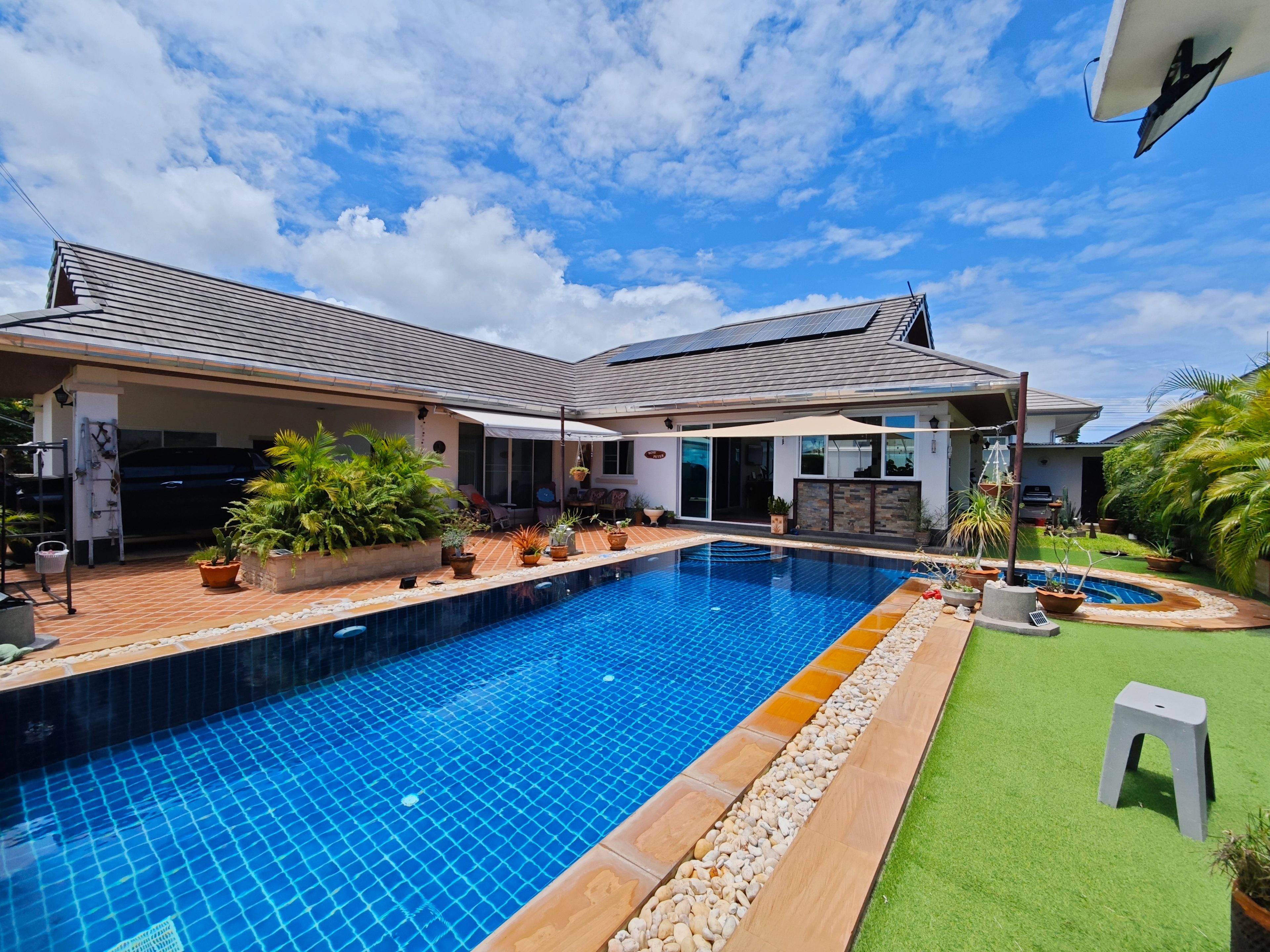 3-Bedroom Pool Villa for Sale in Khao Tao