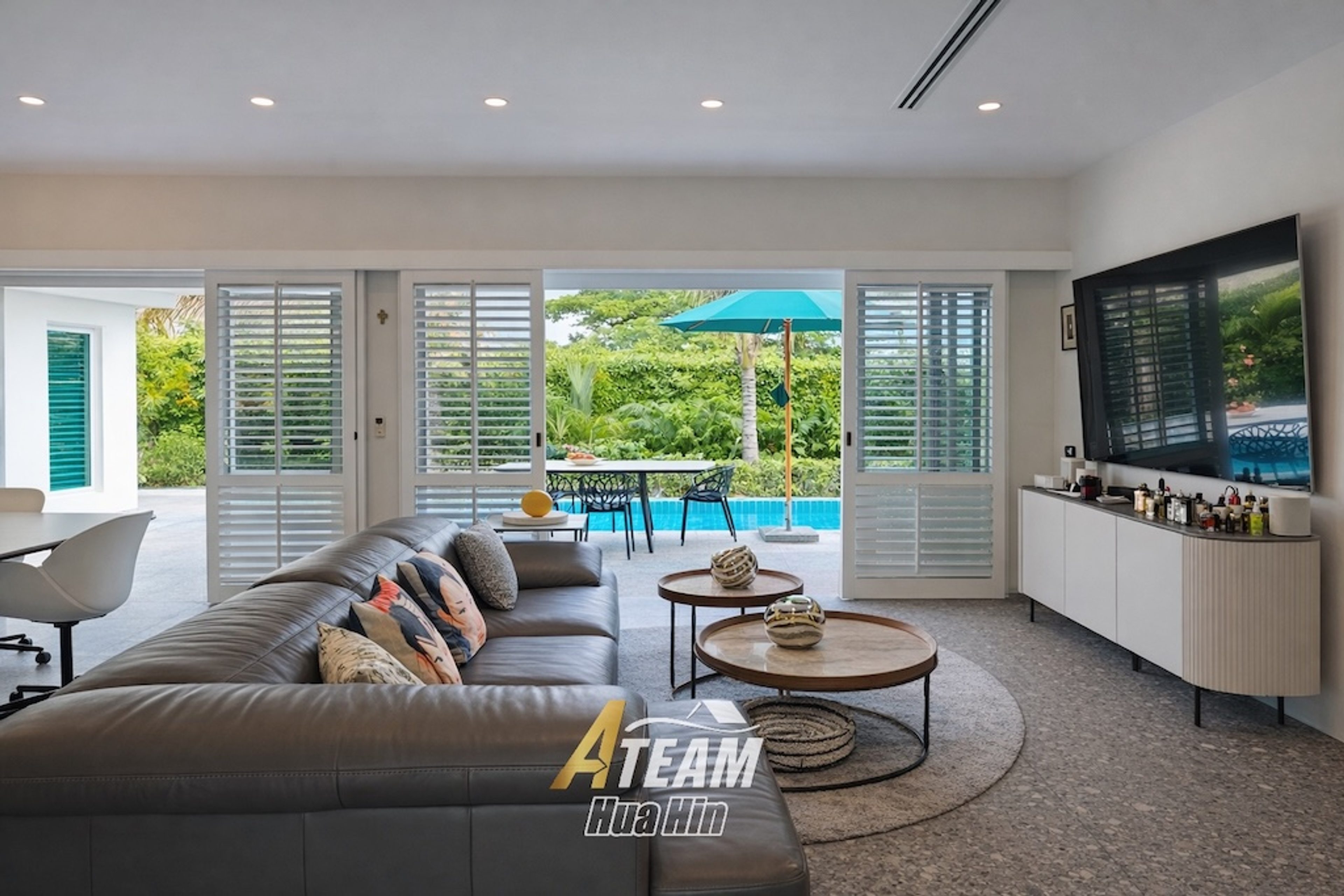 Modern 3 Bed 3 Bath Pool Villa at Black Mountain Golf Club thumbnail 23