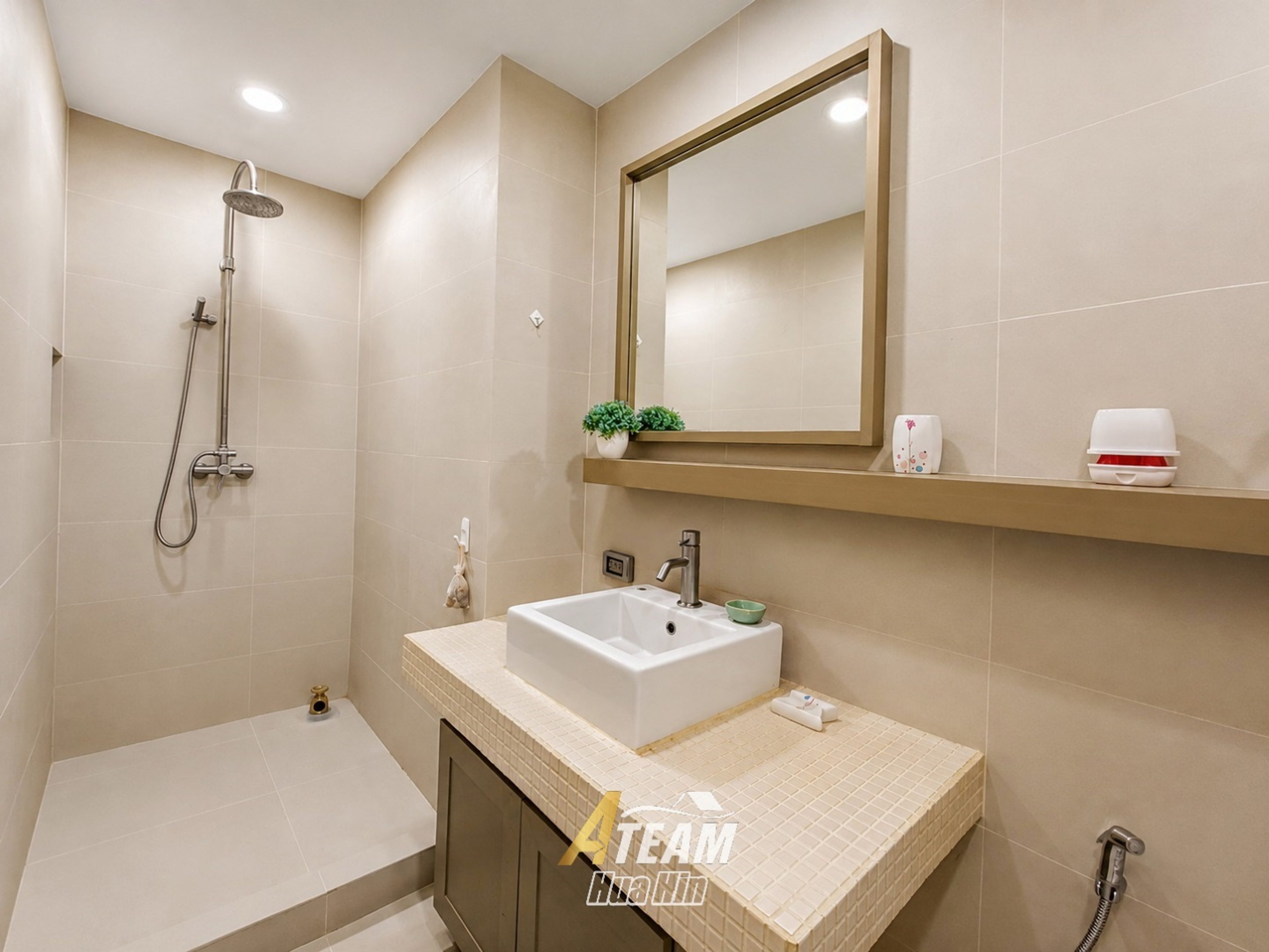 Beachfront Living – Spacious 3-Bedroom Pool Access Condo at Baan Nub Kluen thumbnail 11