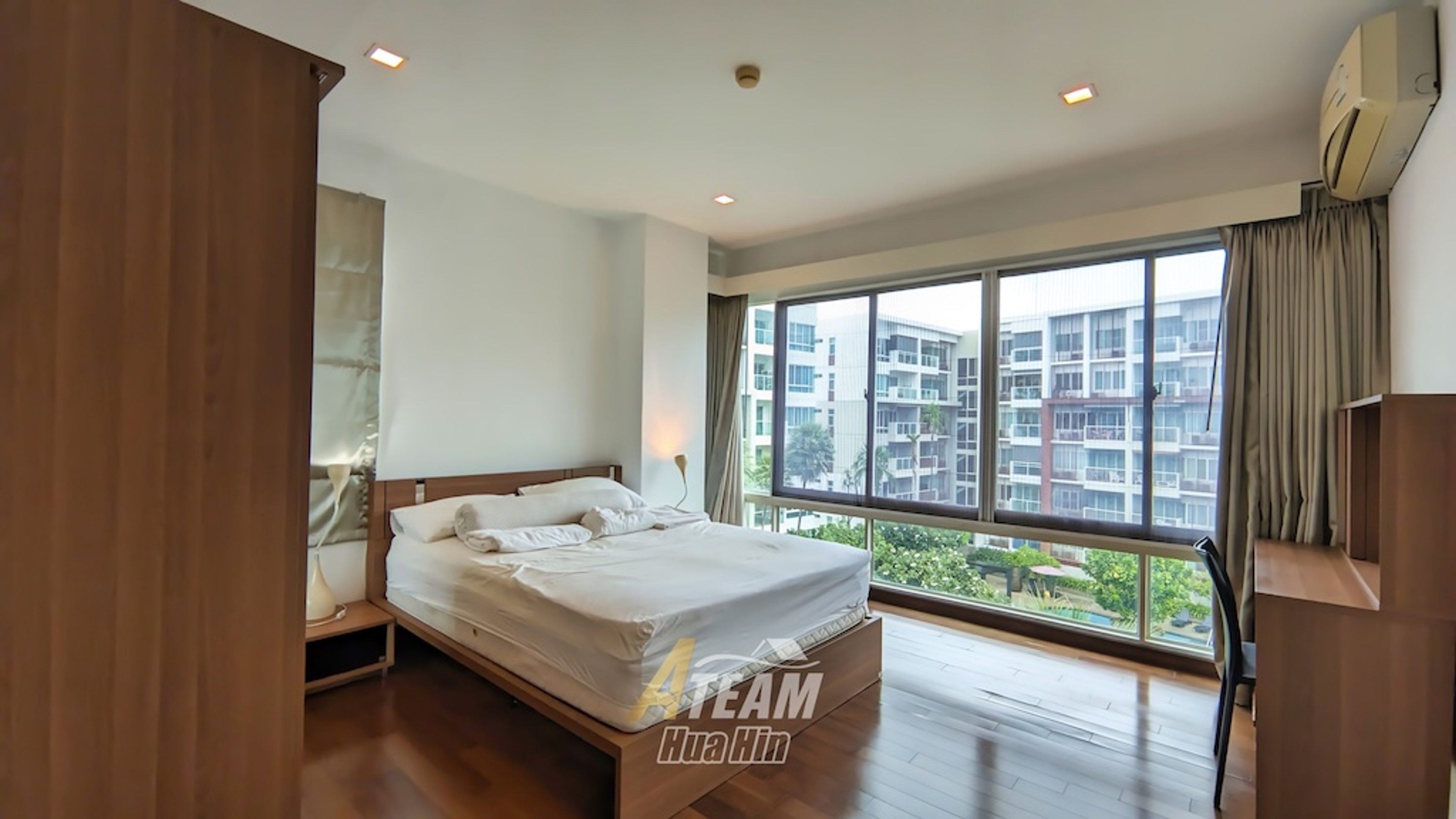 Modern 2-Bedroom Condo with Pool View   thumbnail 6
