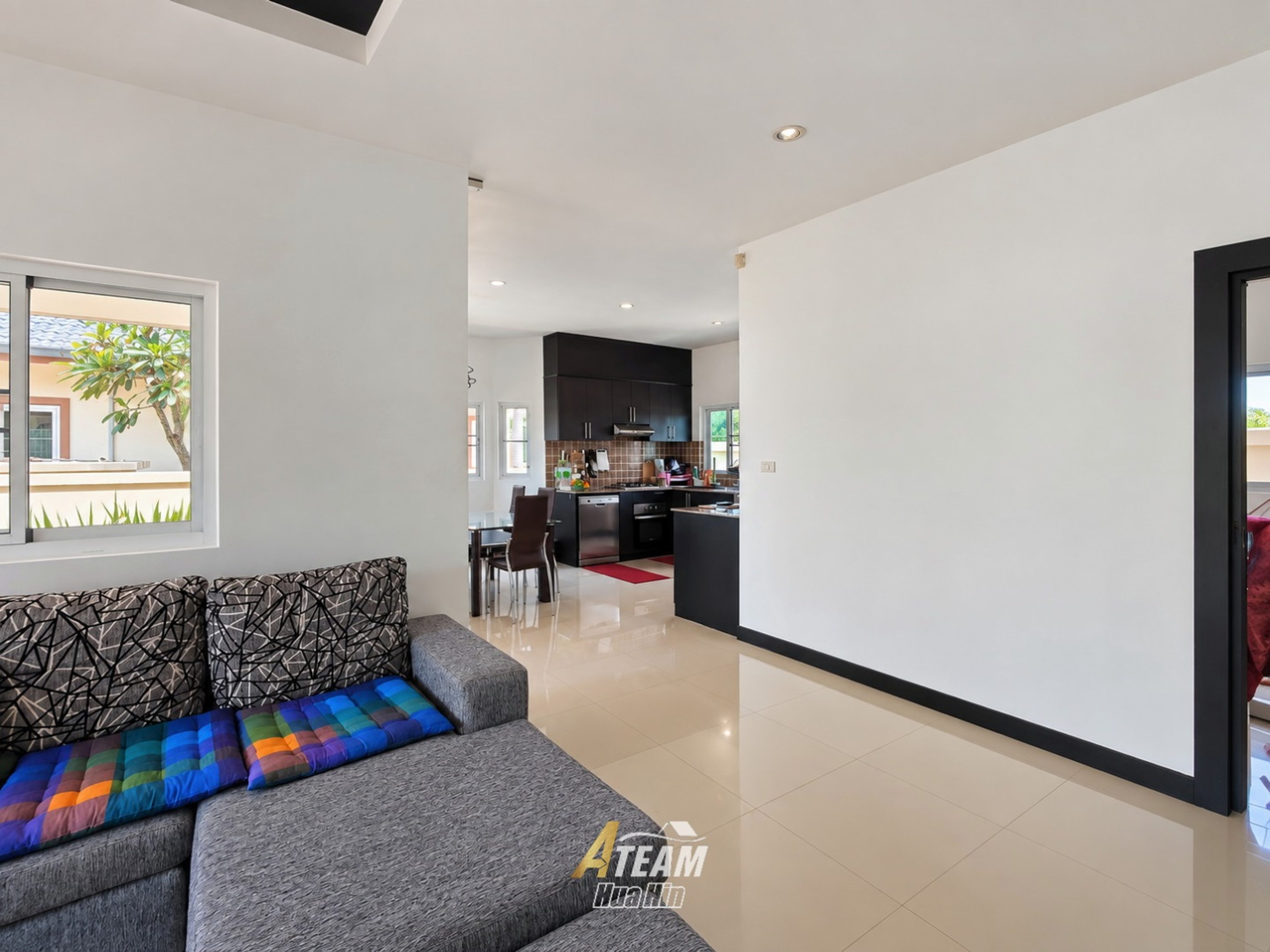 charming 3-bedroom house, thumbnail 7