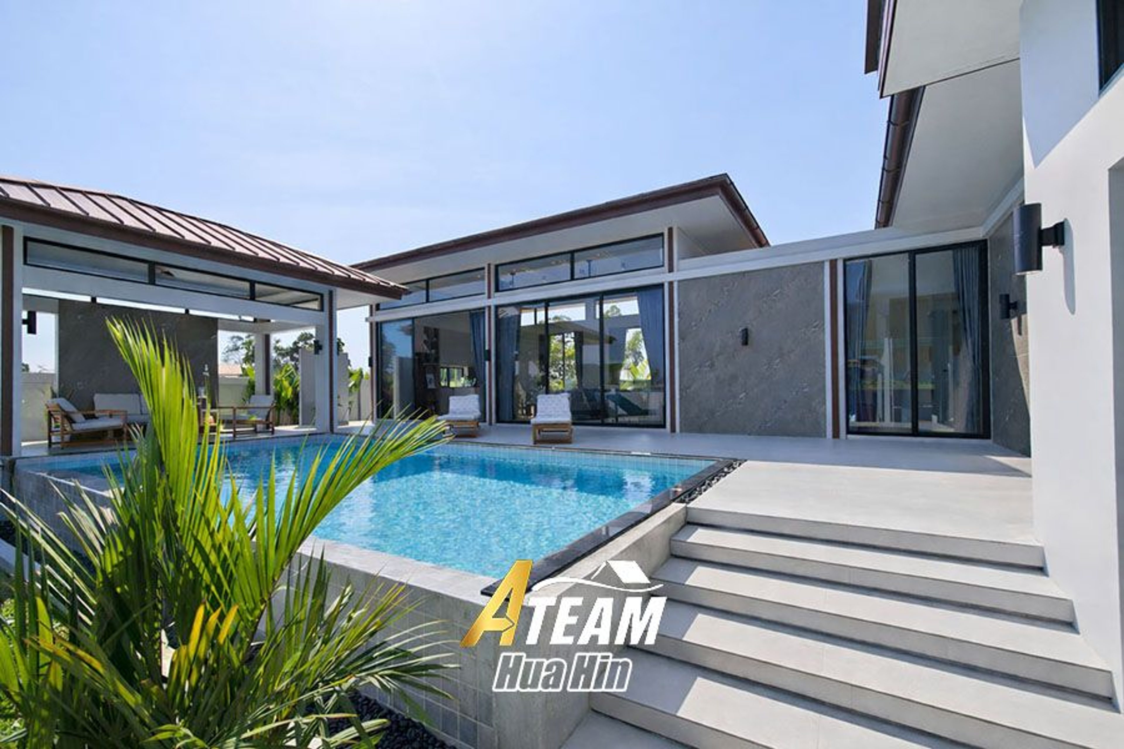 Contemporary Thai Luxury Pool Villas