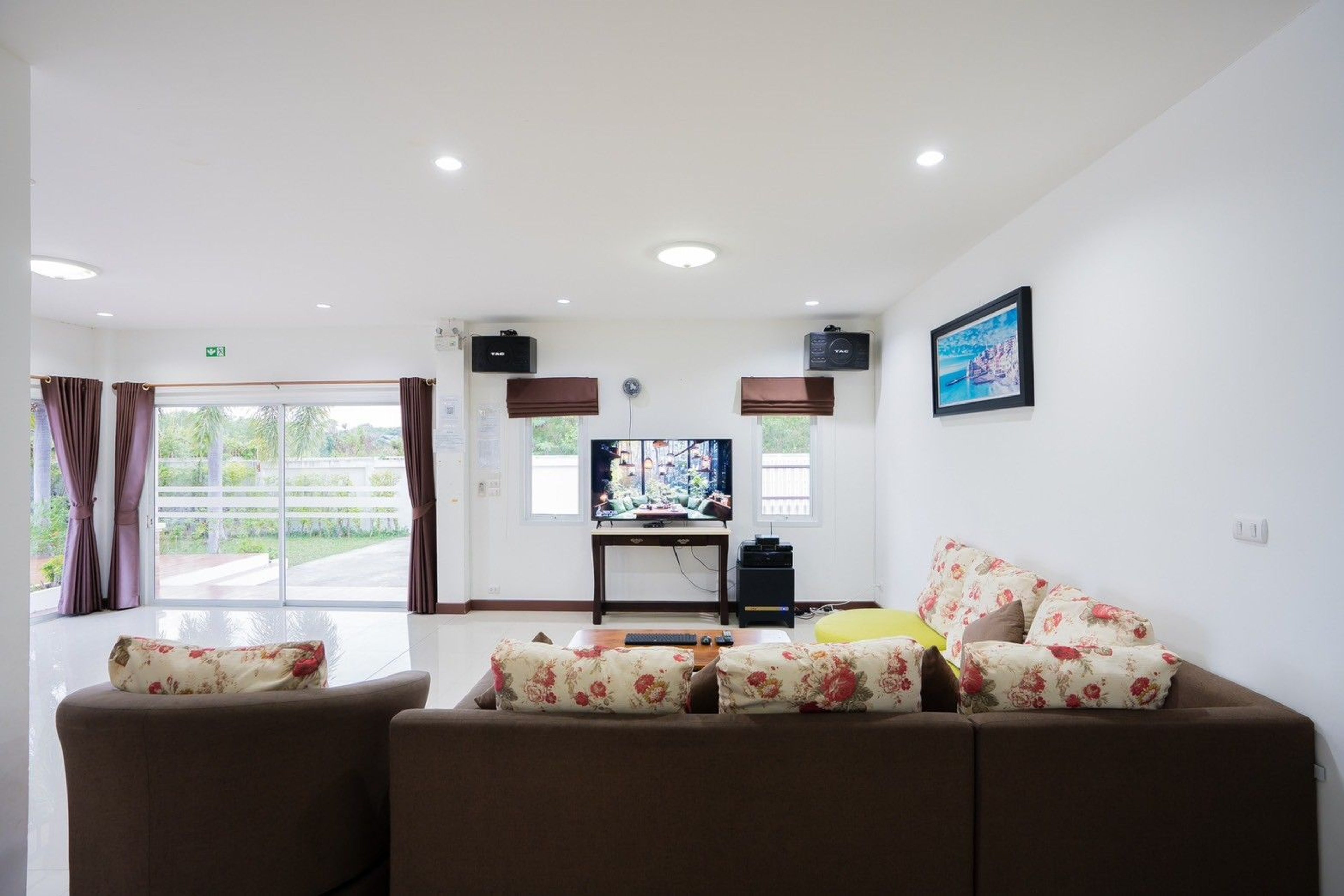 Spacious 4-Bedroom Freehold Pool Villa in Hin Lek Fai thumbnail 13