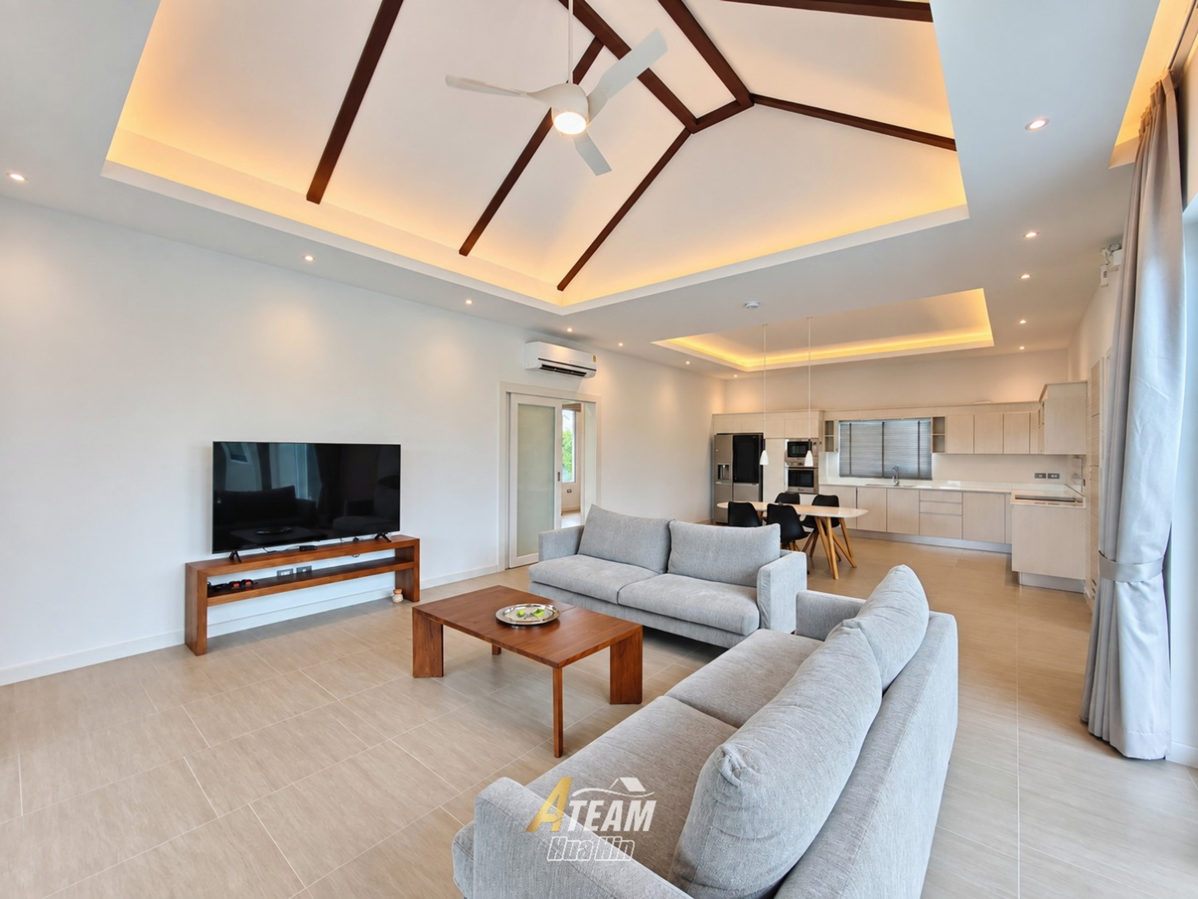 Like-New 3-Bedroom Pool Villa thumbnail 7