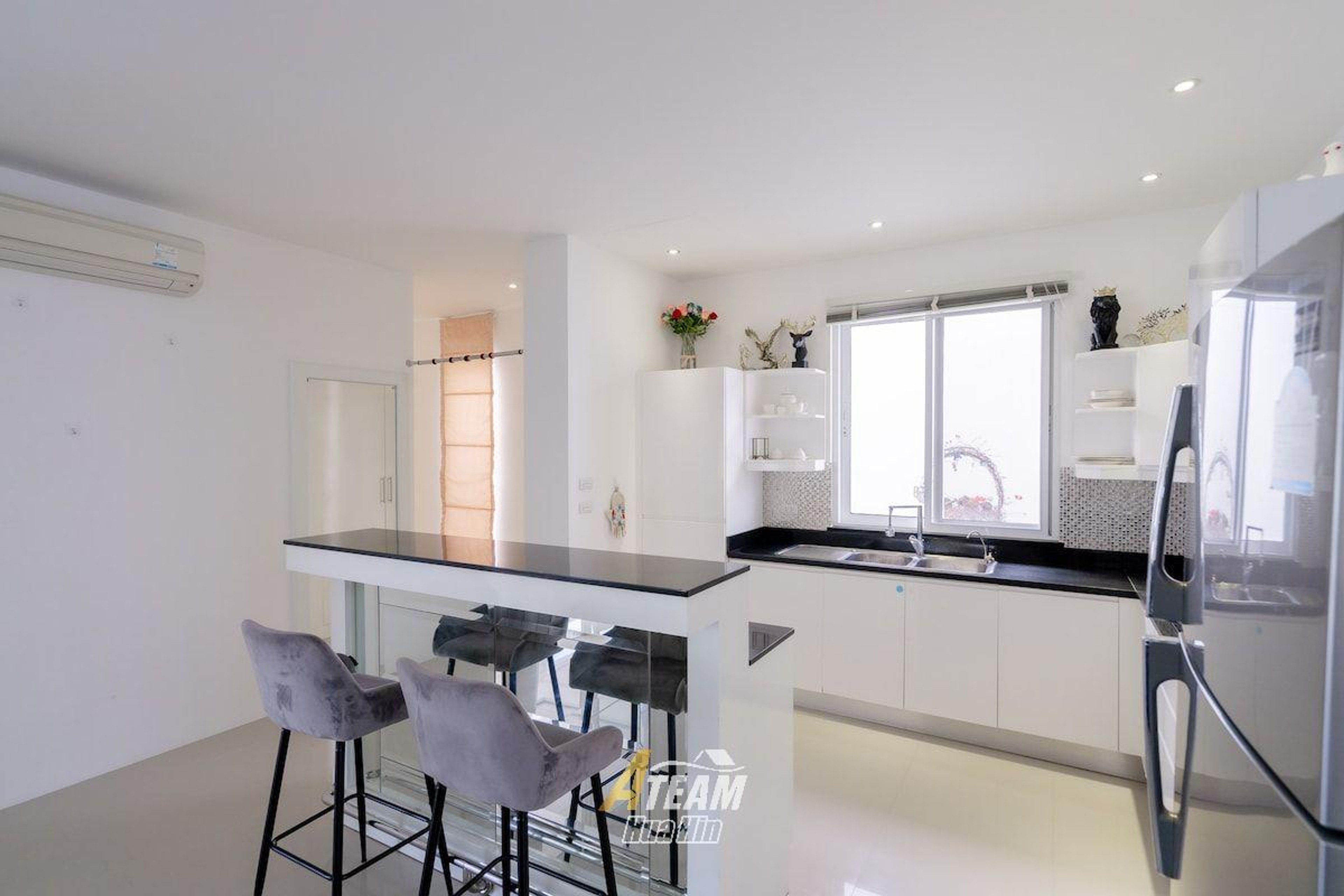 Luxury 3-Bedroom Pool Villa for Sale at Falcon Hill, Soi 102