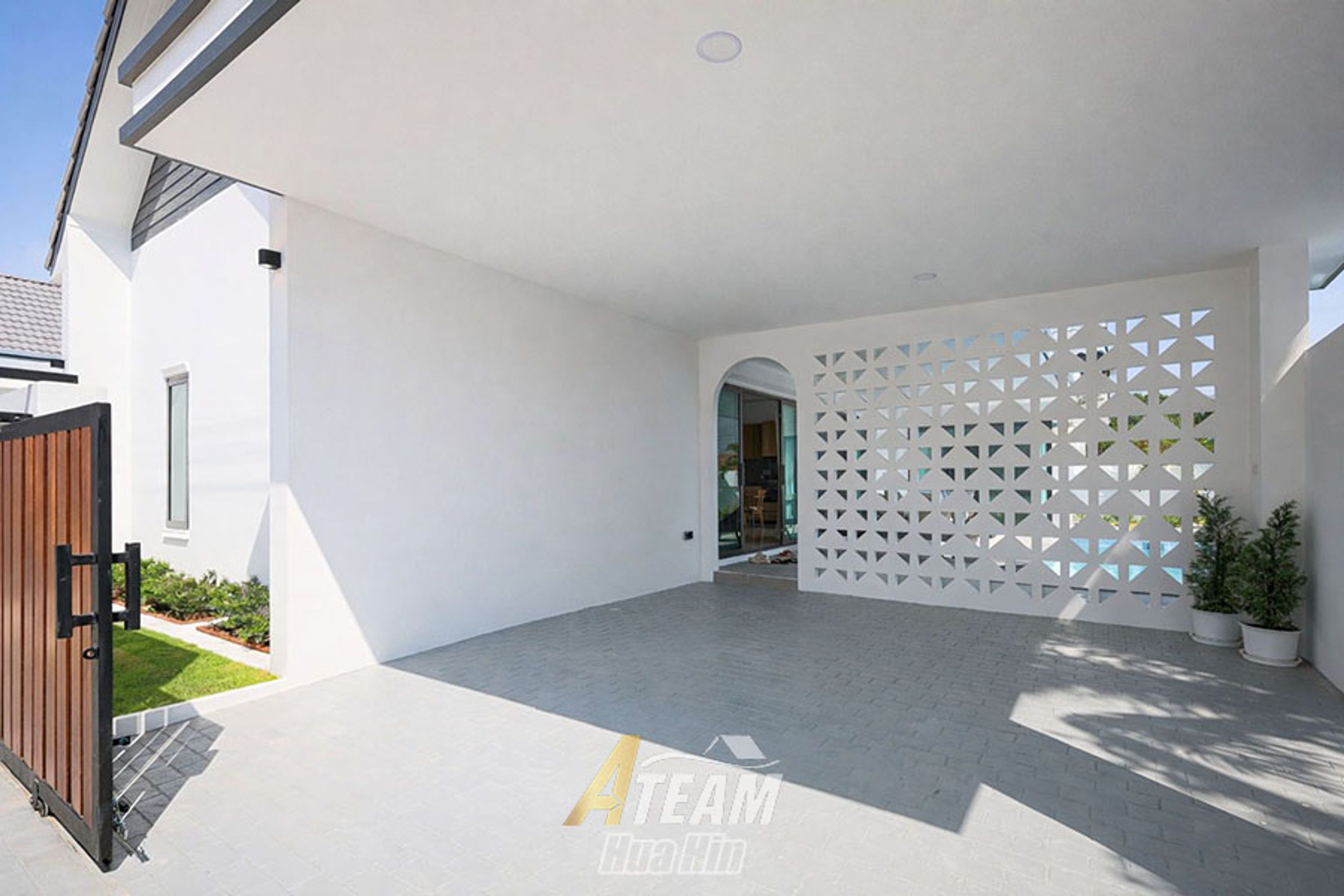 Modern Pool House for Sale in Hua Hin Center – Soi 102 thumbnail 5