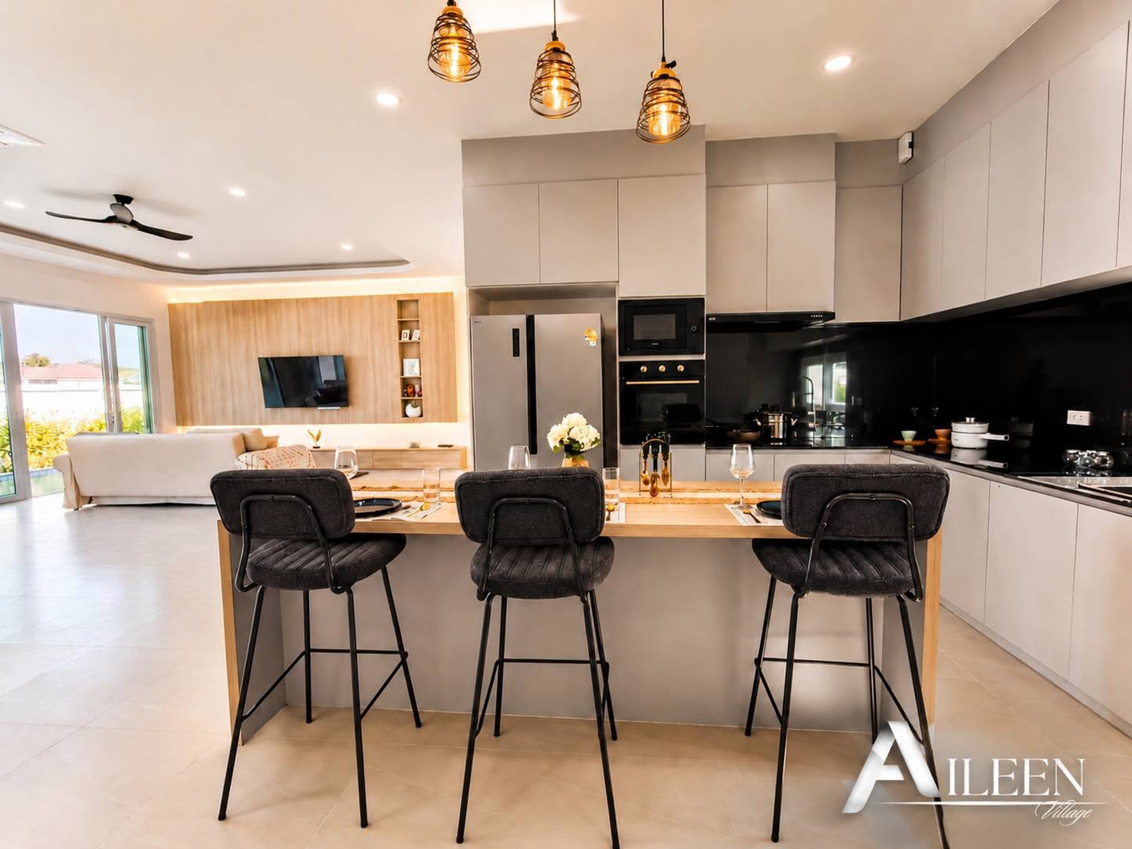 Beautyful 3 Bed 3 Bath Pool Villa in prime locataion Soi 88 thumbnail 4