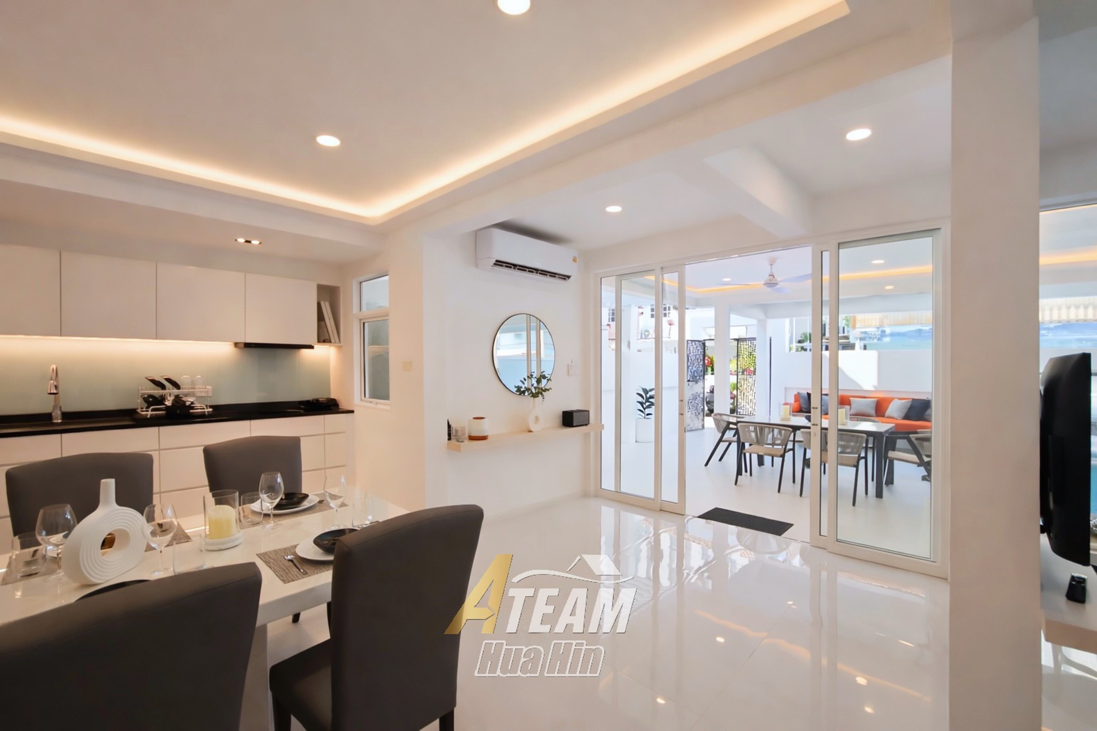 Very Rare Modern Property in the Heart of Hua Hin thumbnail 8