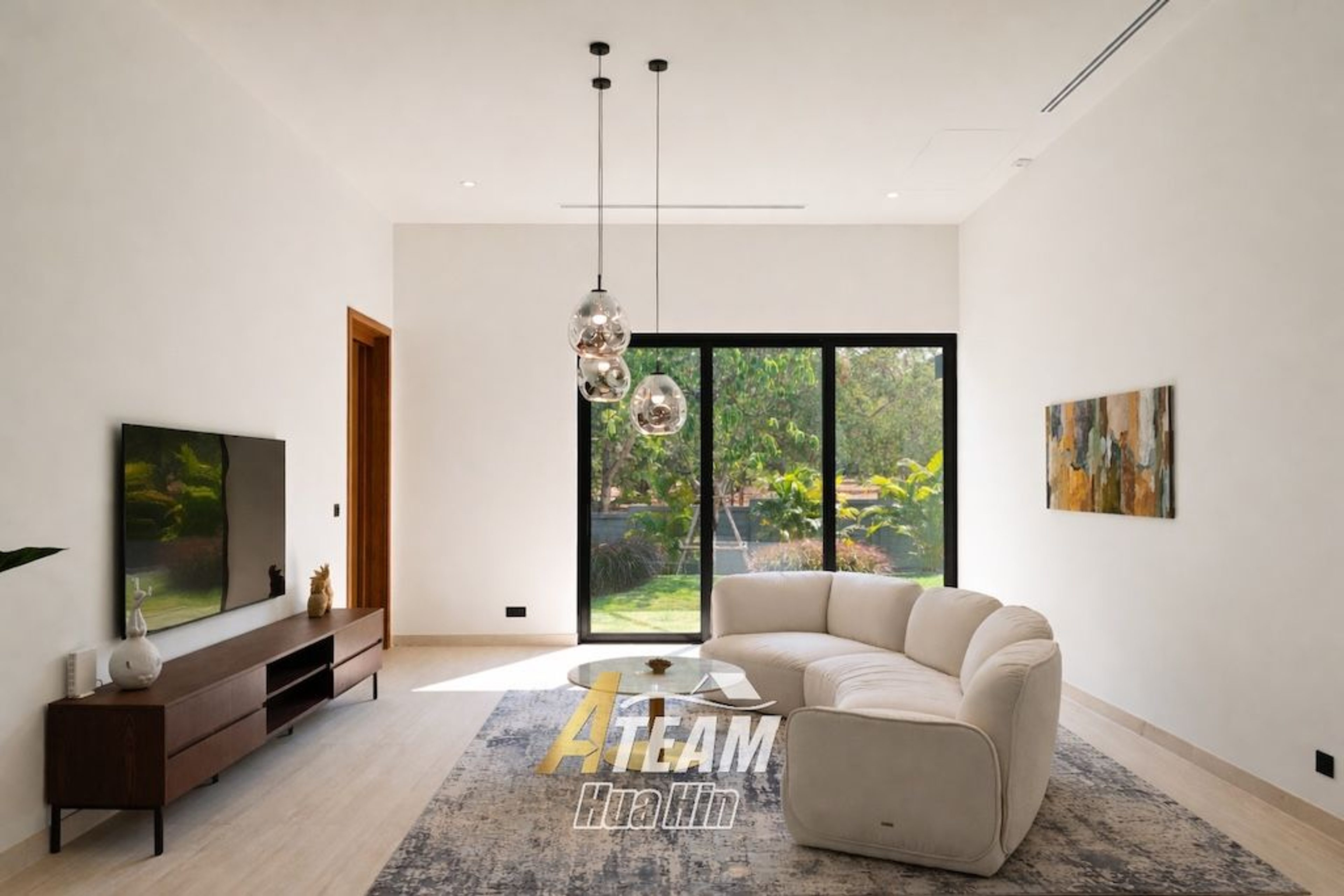 Luxury 3-Bedroom Estate with Springfield Golf Course View thumbnail 6