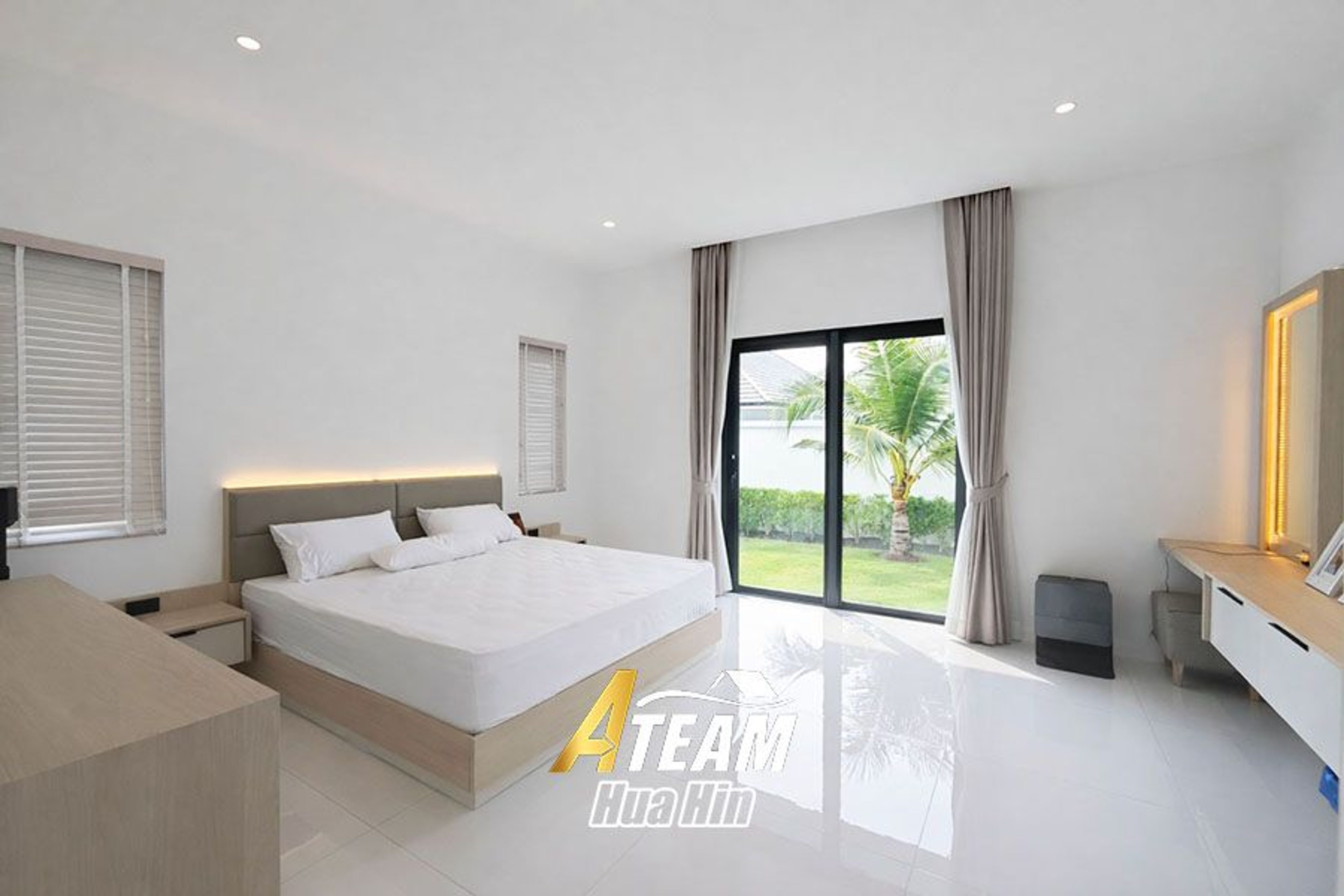 Modern 3 Bed 3 Bath Pool Villa near Blackmountain  thumbnail 16