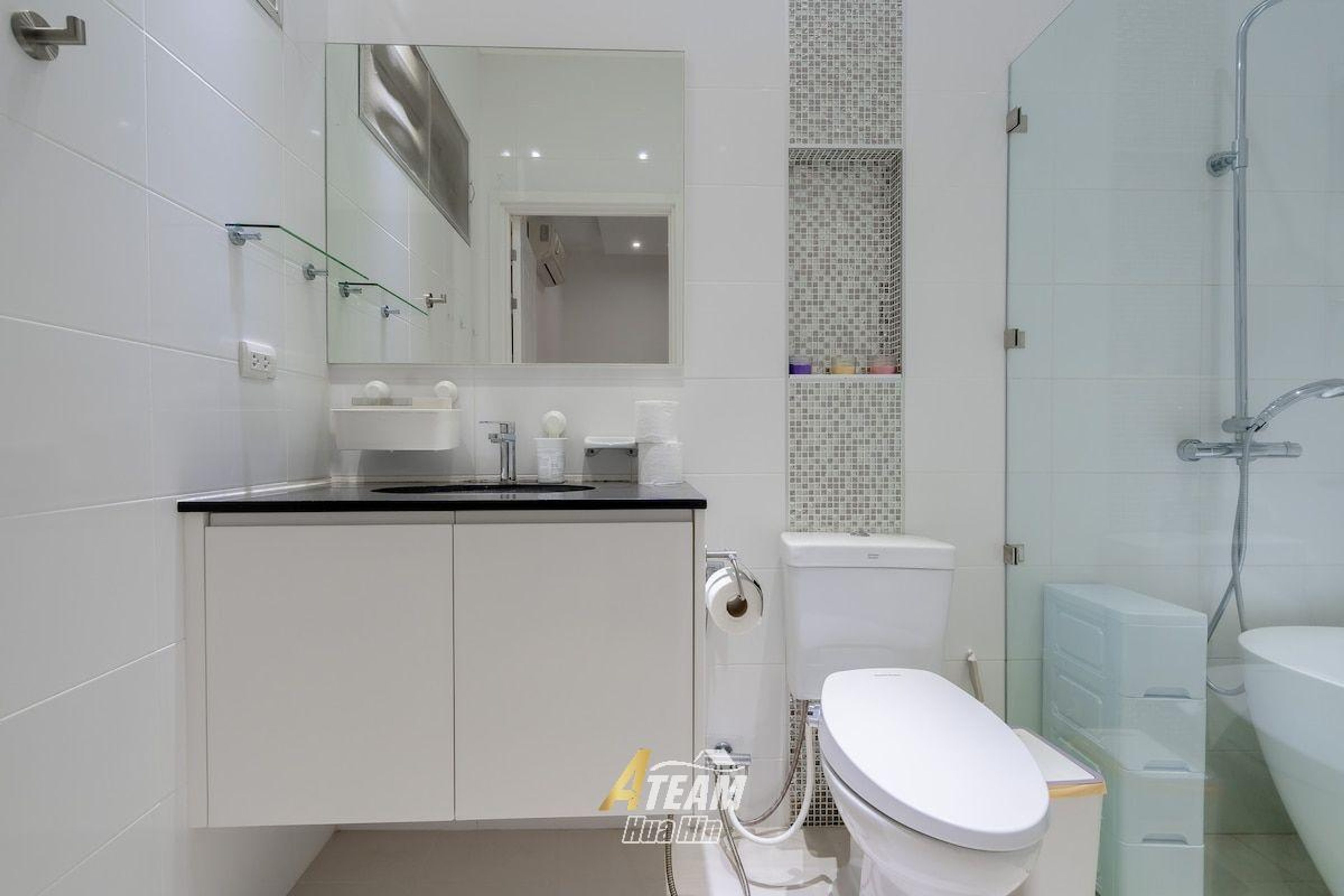 Luxury 3-Bedroom Pool Villa for Sale at Falcon Hill, Soi 102 thumbnail 27