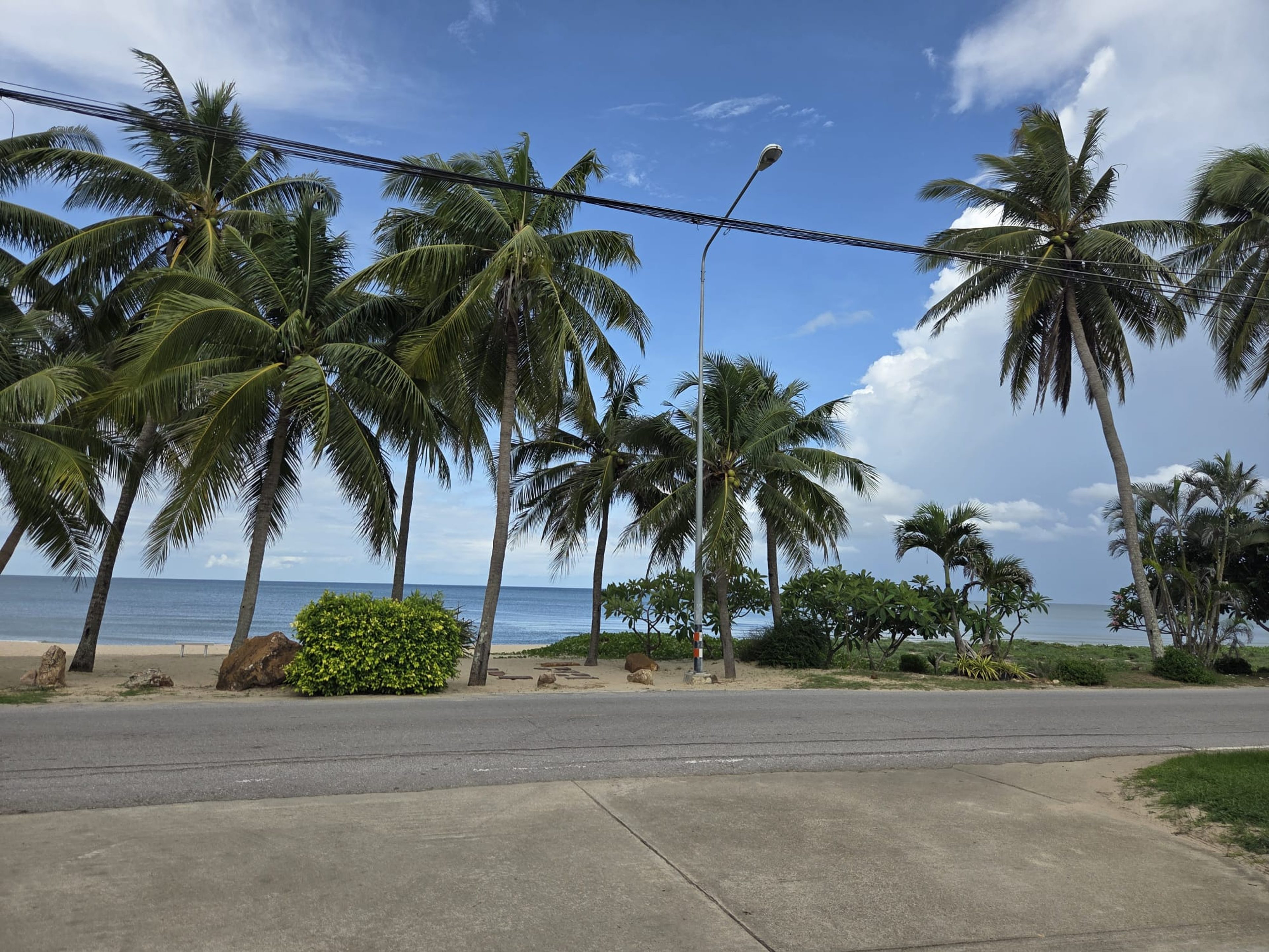 54 sqm condo on the beach in Ban-Saphan thumbnail 12