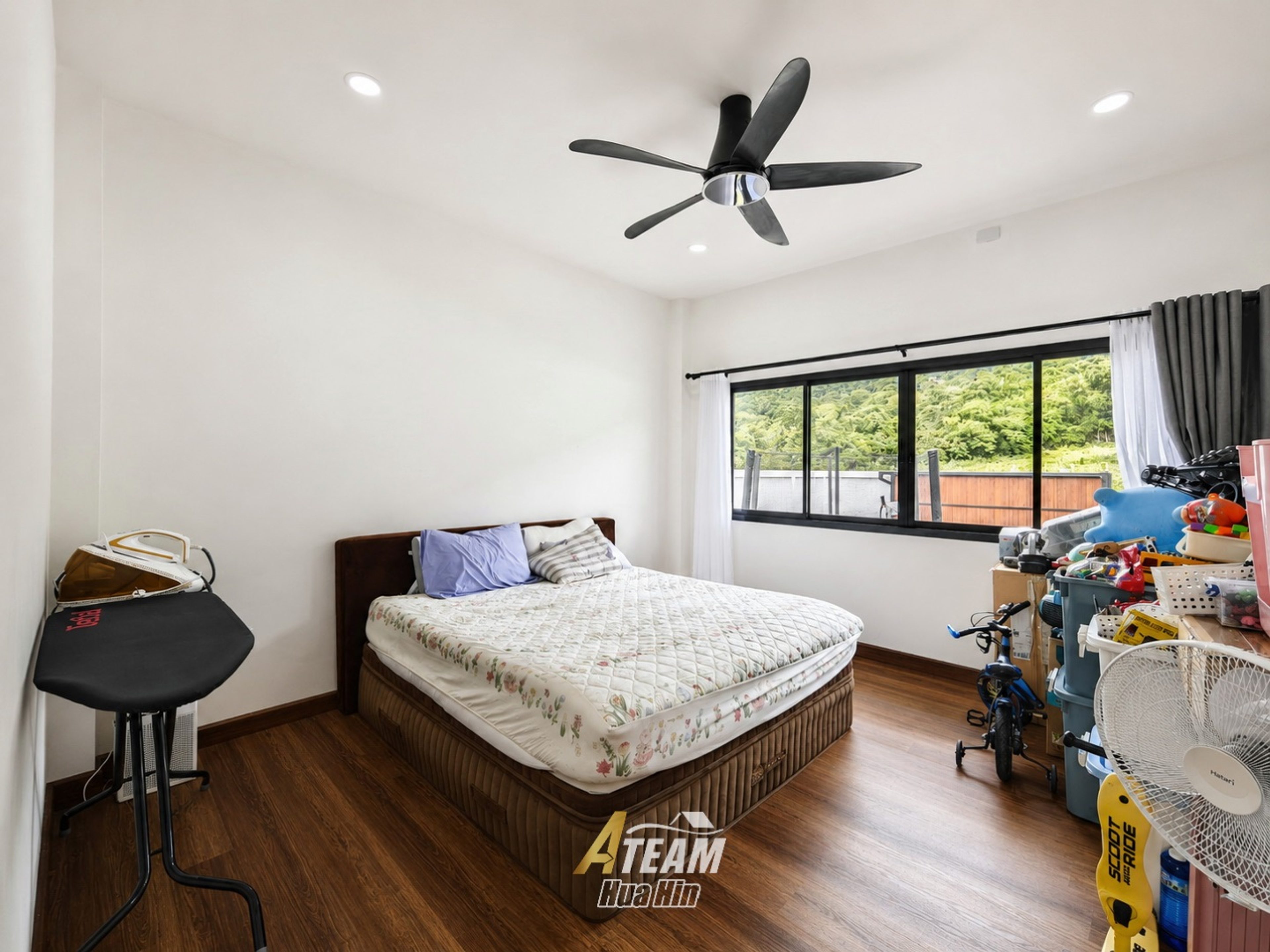 3-Bedroom House for Sale on the Hill in Khao Tao with Stunning Mountain Views thumbnail 16