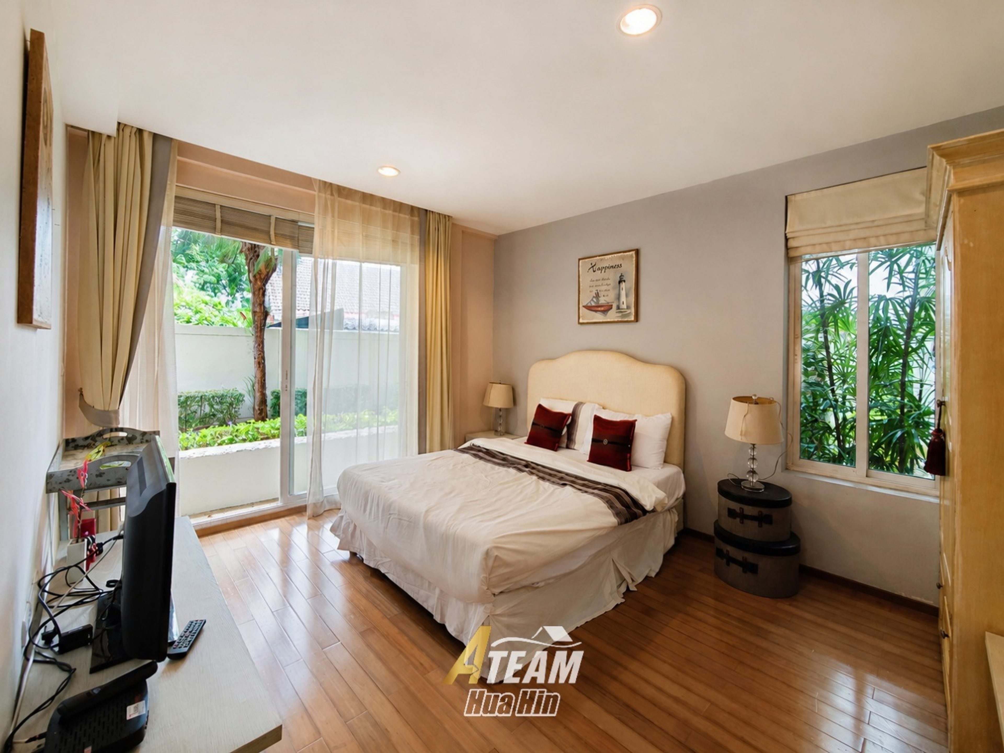Beachfront Living – Spacious 3-Bedroom Pool Access Condo at Baan Nub Kluen thumbnail 9