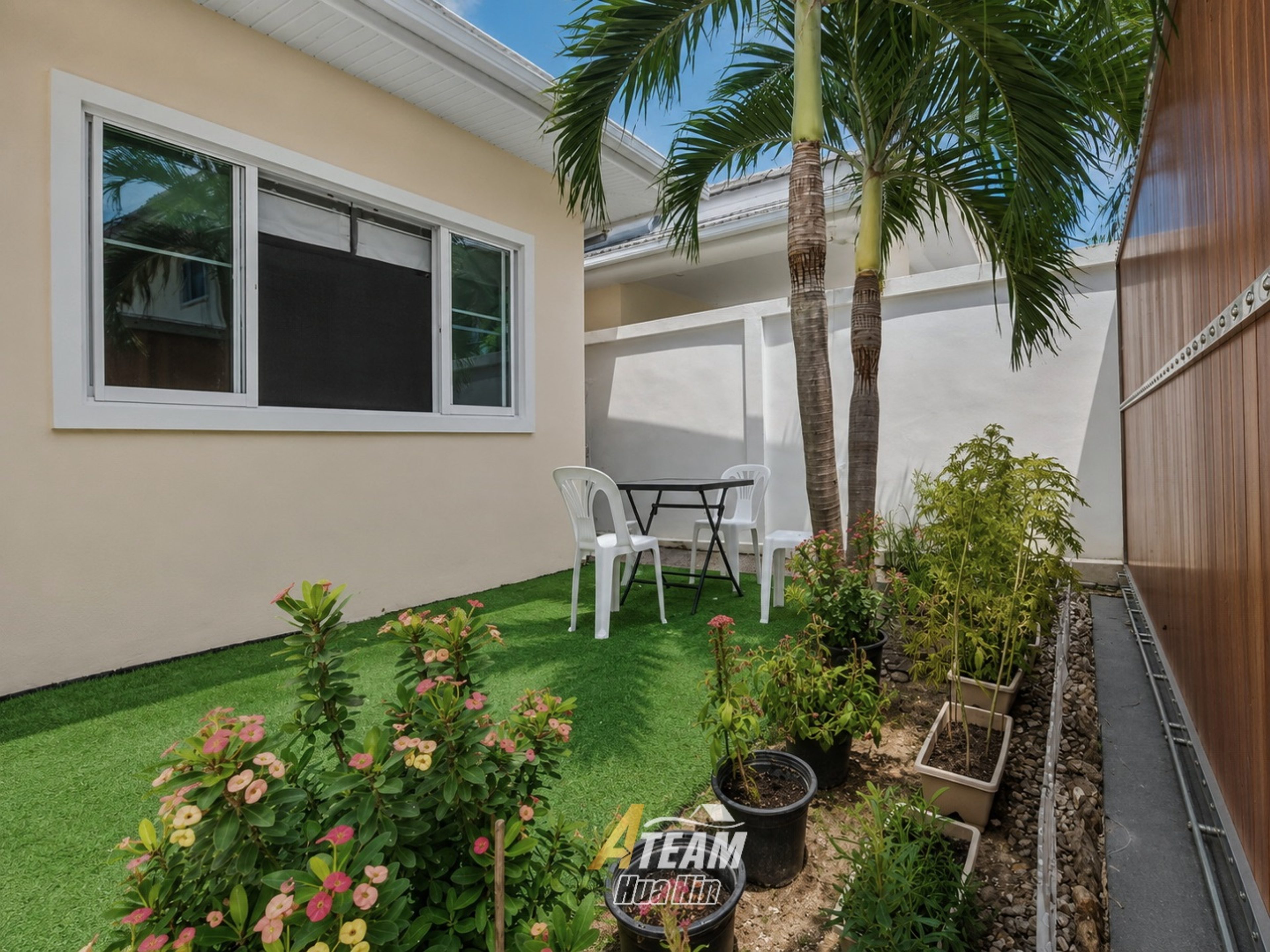 Stylish 2-Bedroom Pool Villa with Pineapple Field Views – Wang Pong, Pranburi thumbnail 7