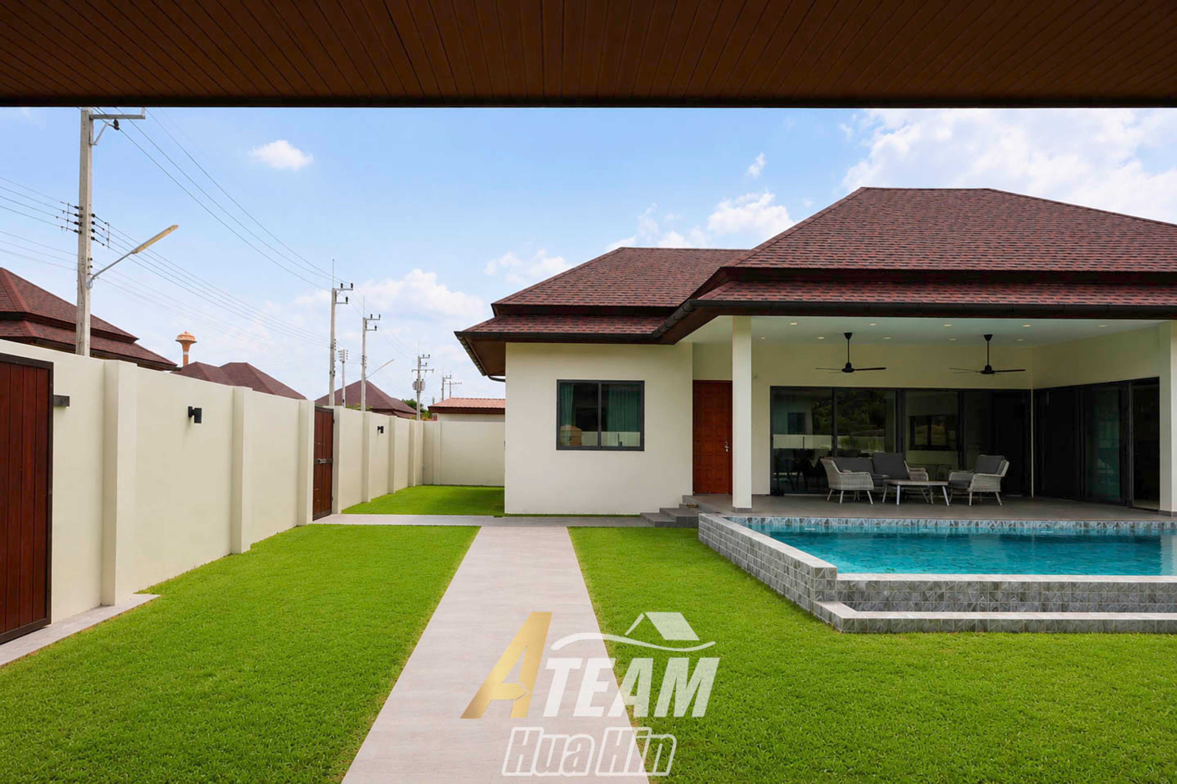 Luxury 3-Bedroom Pool Villa for Rent at Panorama Black Mountain, Hua Hin thumbnail 3