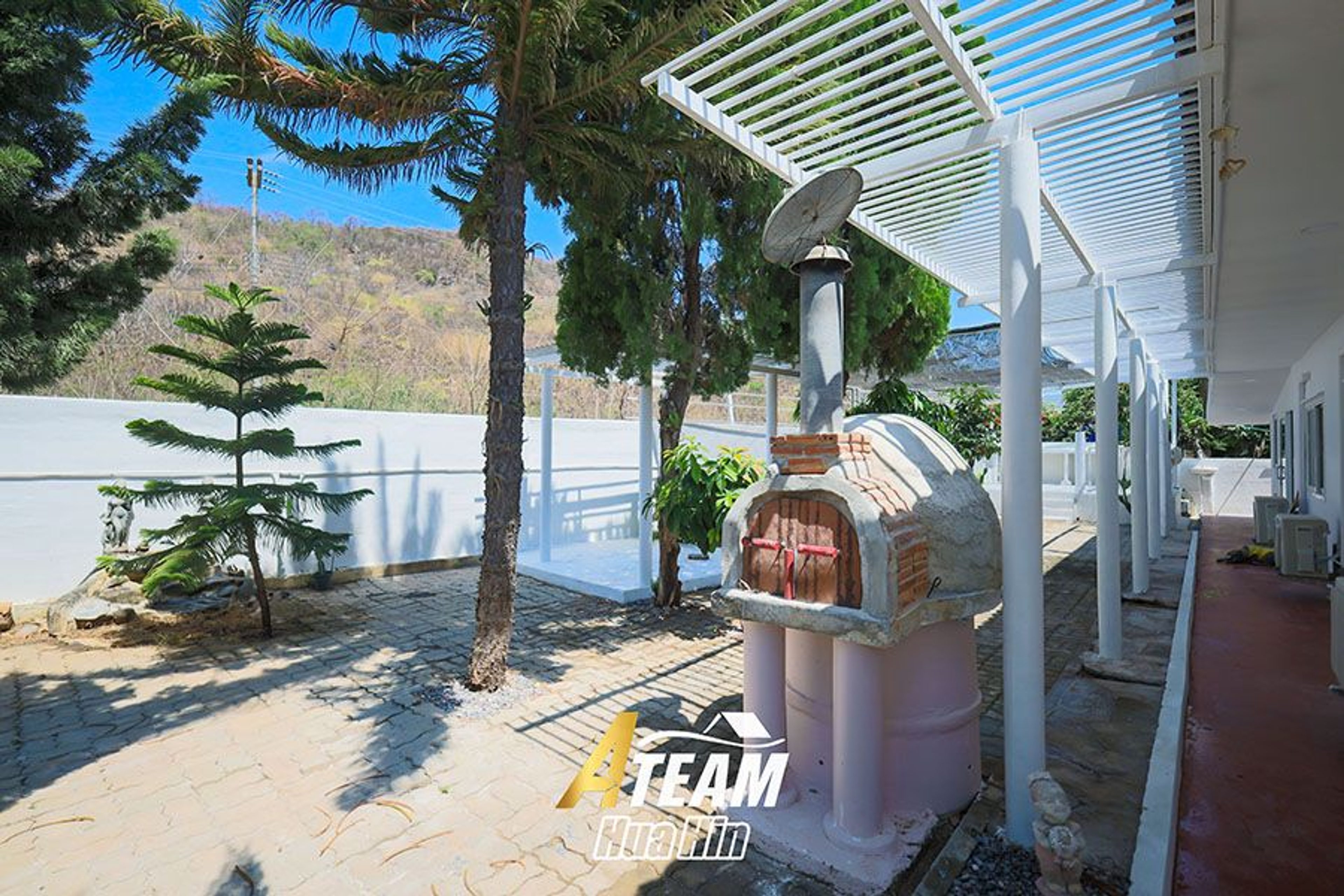 Thai-Style 3-Bedroom House in Peaceful Wang Pong thumbnail 3