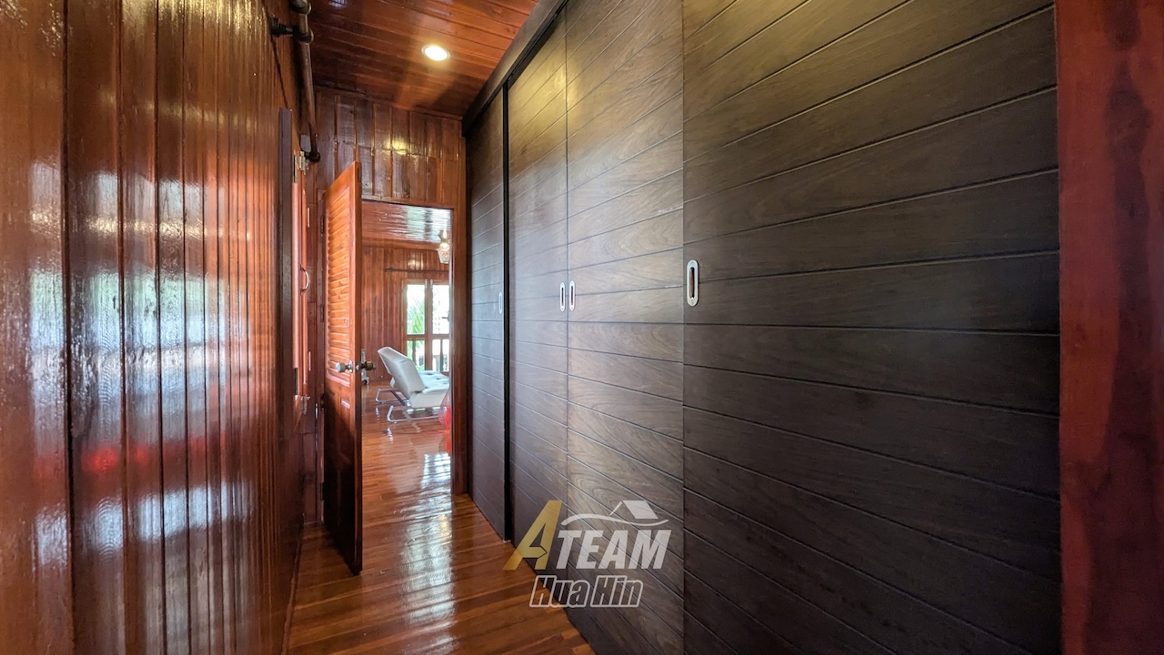 Traditional Thai 2 Bed 2 Bath Teak Wood Pool Villa  thumbnail 9