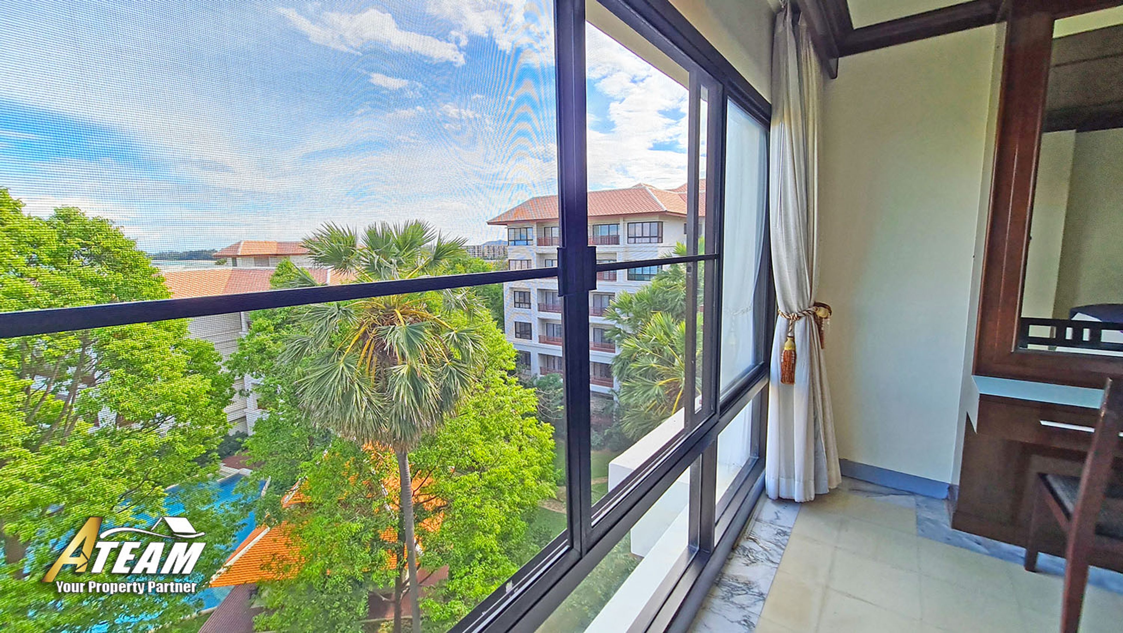 Beachfront sea view condo in Khao Tao, Santipura thumbnail 19