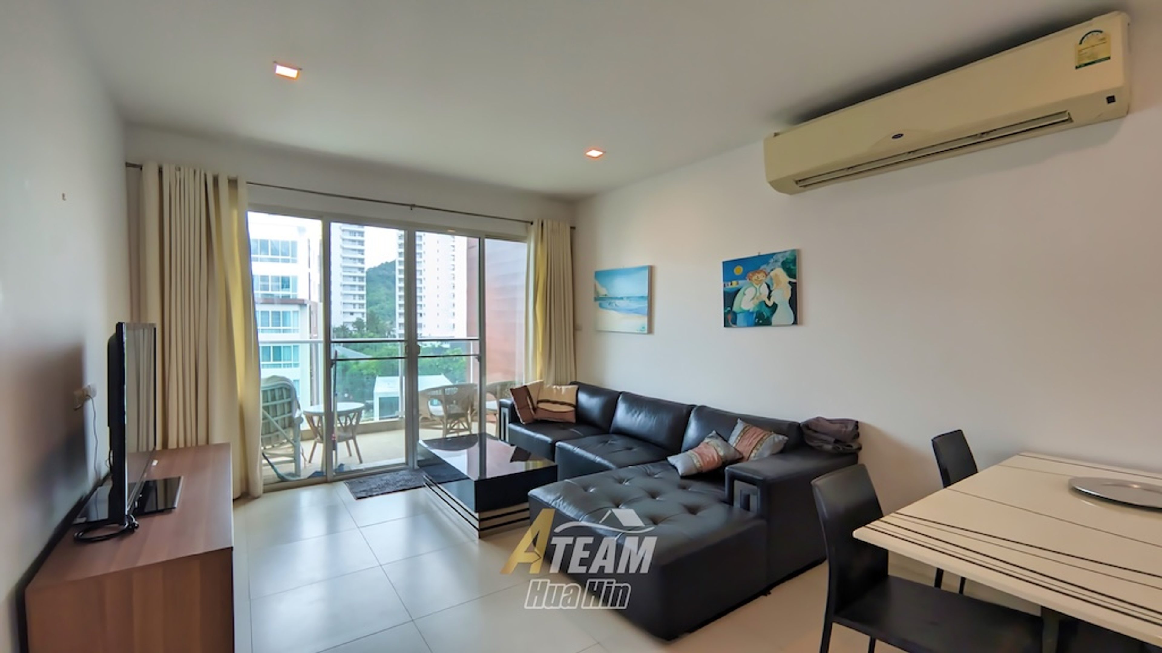 Modern 2-Bedroom Condo with Pool View   thumbnail 9