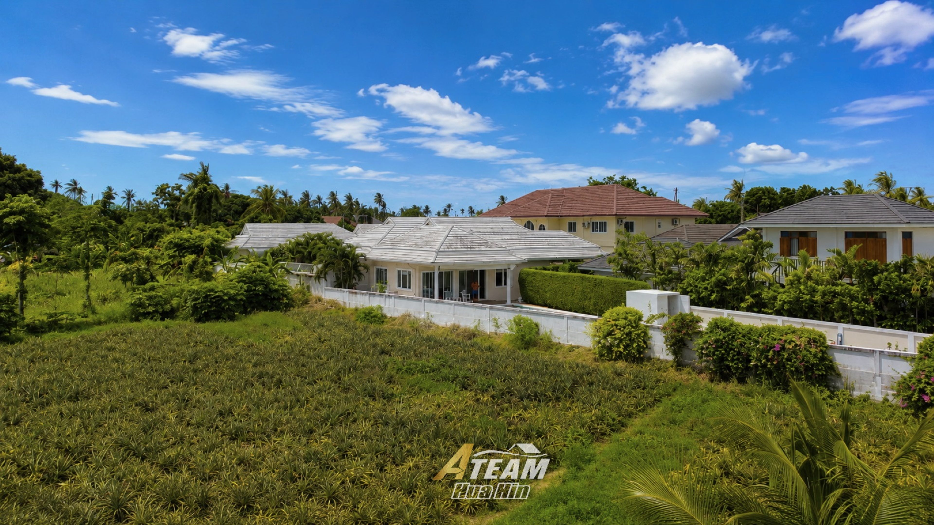 Stylish 2-Bedroom Pool Villa with Pineapple Field Views – Wang Pong, Pranburi thumbnail 4