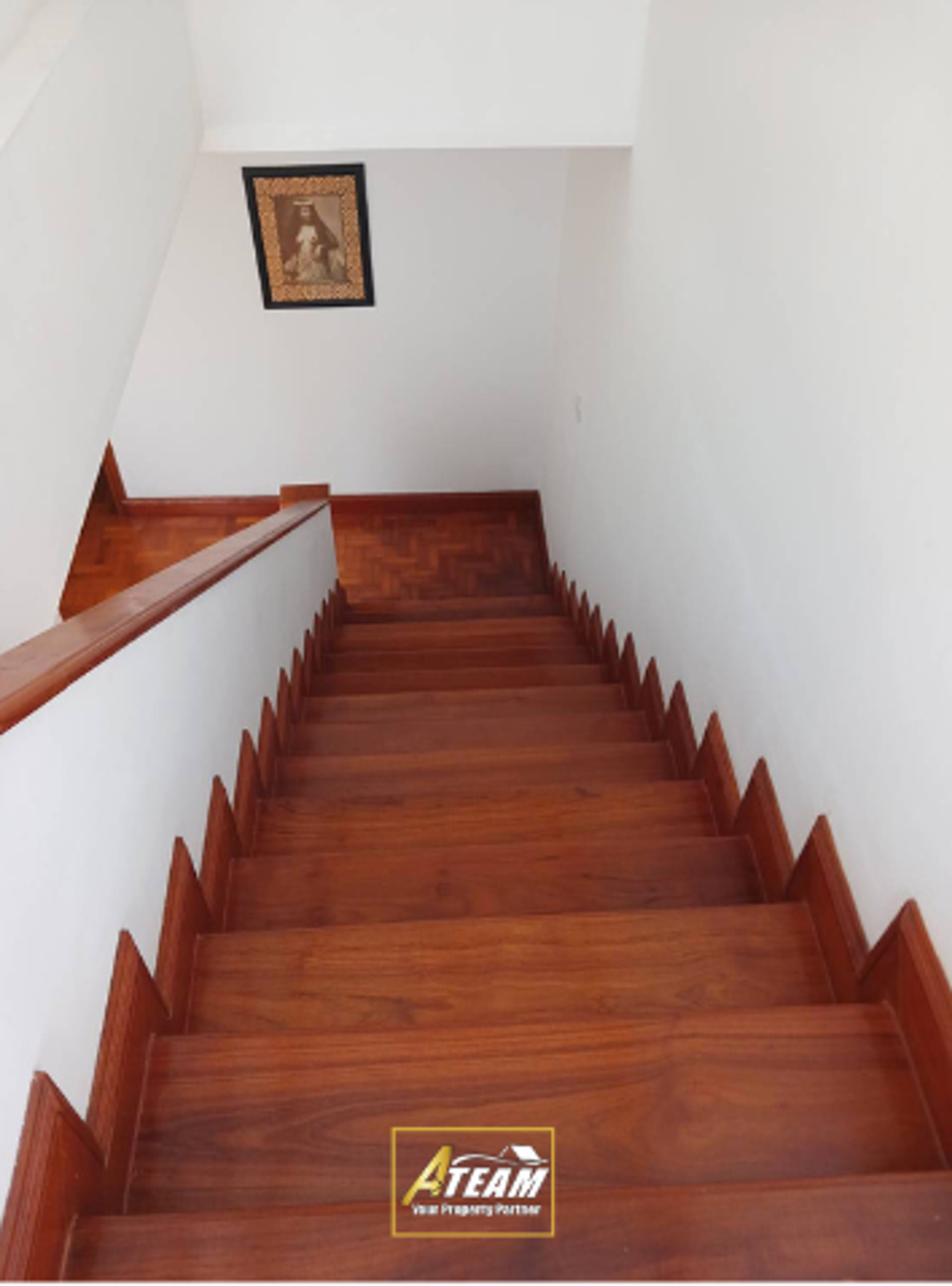 Stunning 4-Bedroom Townhouse in Hua Hin Soi 51 with Sea View and Rooft thumbnail 5