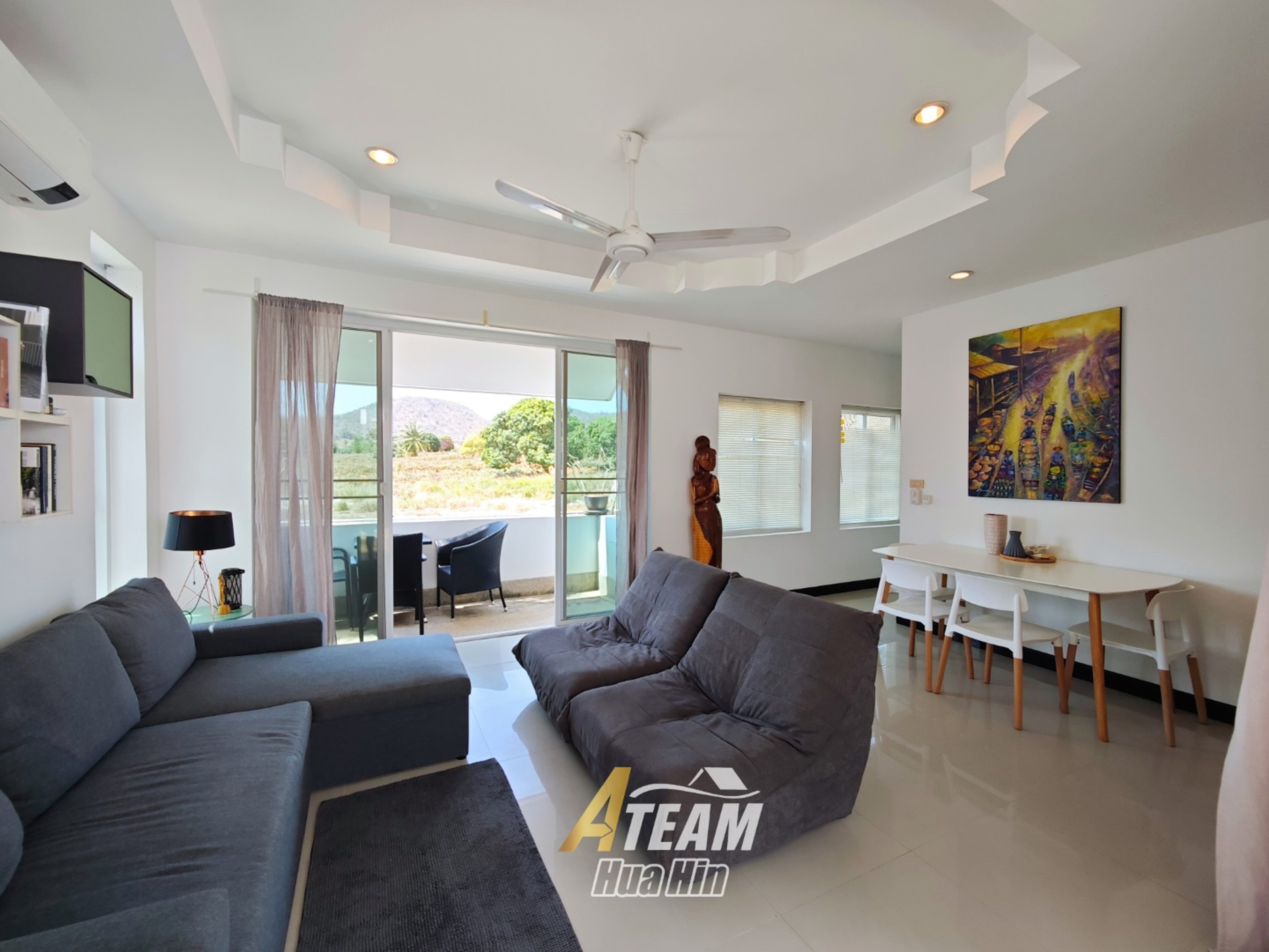 Pineapple Hills 2 beds, 1 bath with nice community and view. thumbnail 3