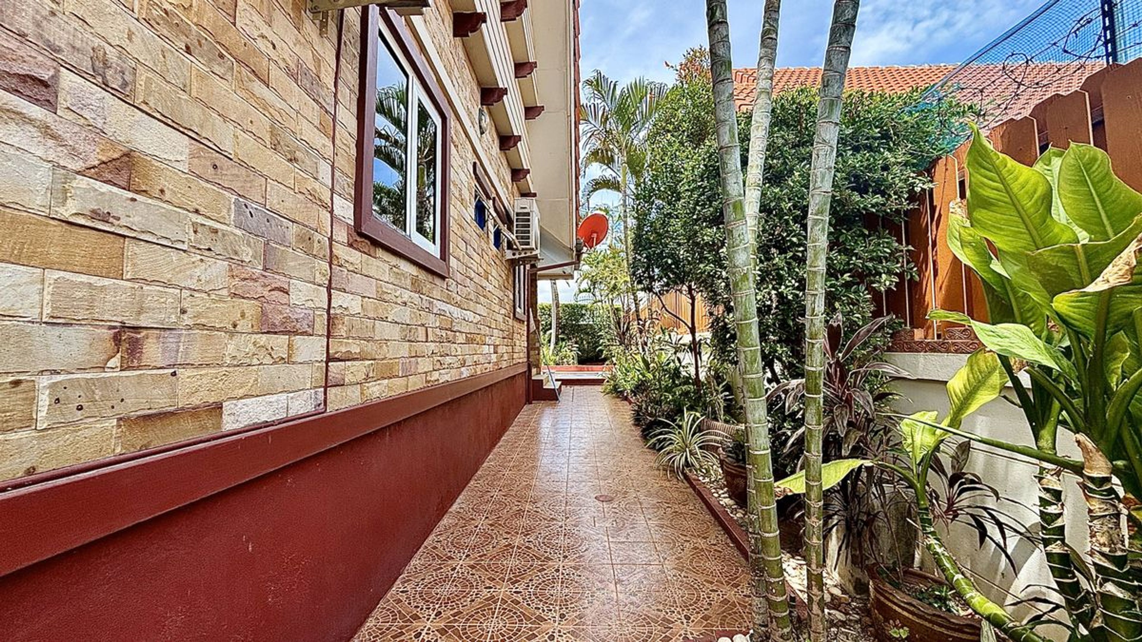 Charming Home with Private Pool in Hin Lek Fai – Only 4 M THB thumbnail 27