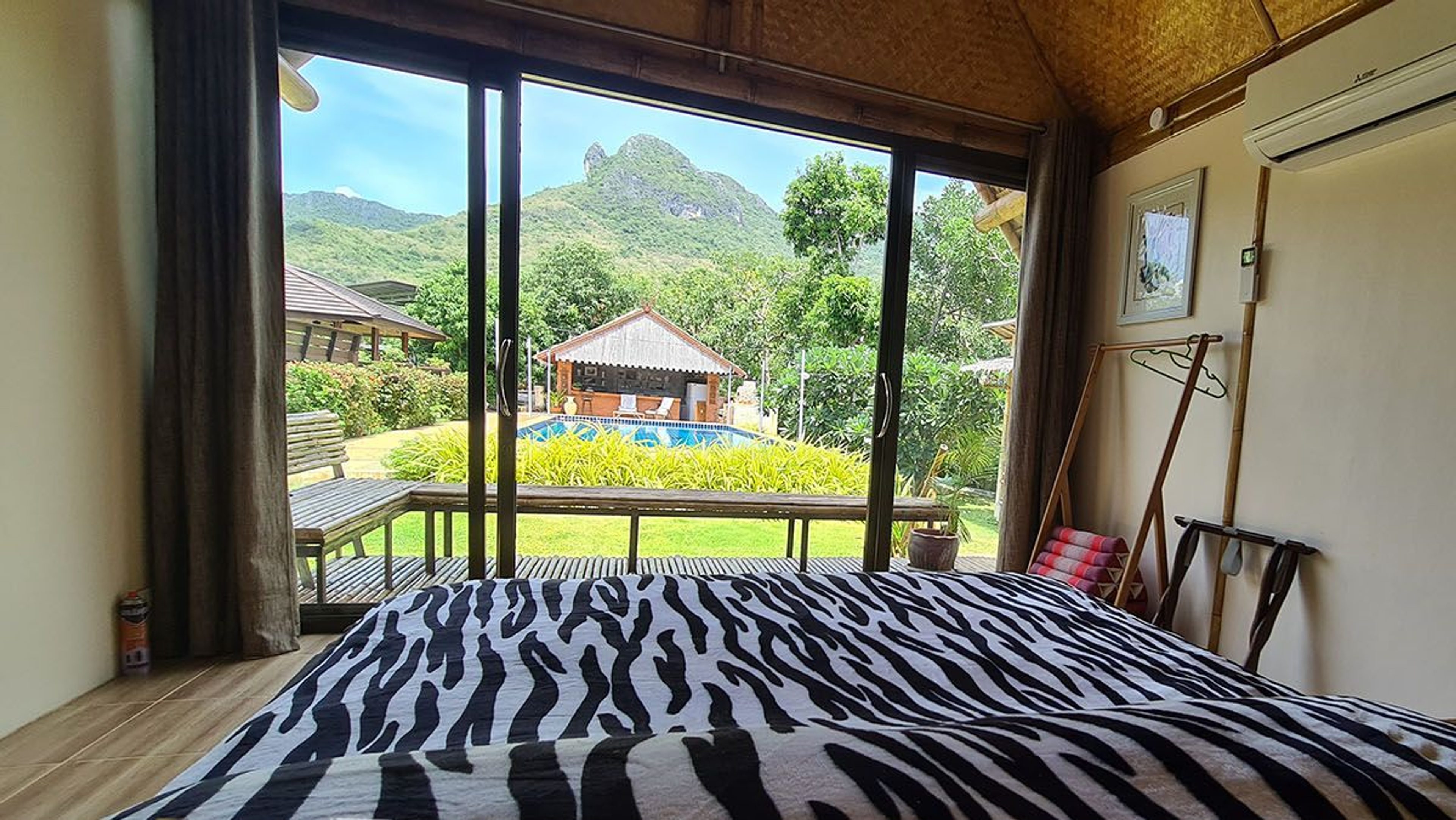 Mango Hills one of a kind resort property in stunning scenic location thumbnail 38