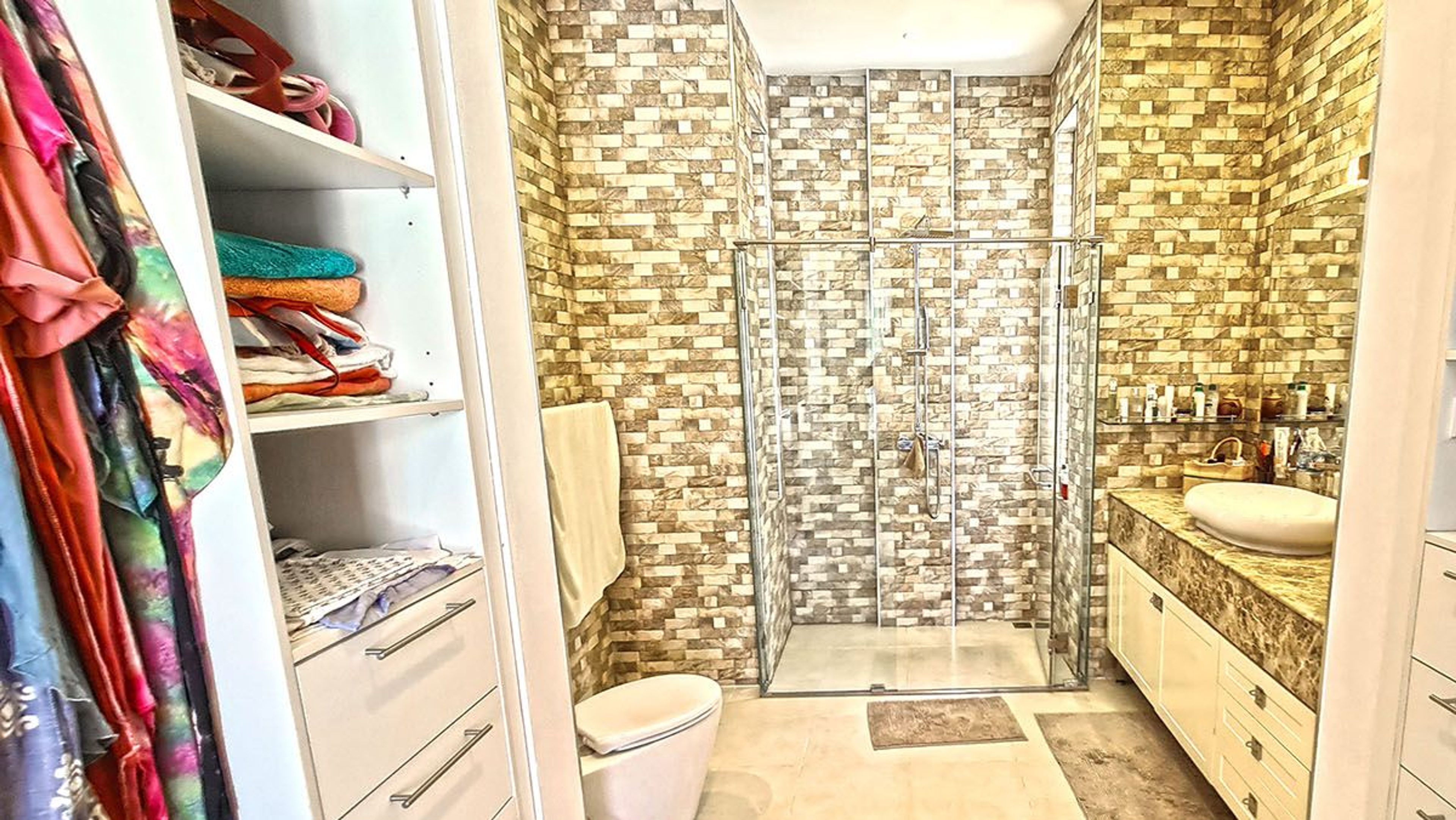 175 sqm Pool Villa in Red Mountain Waterside thumbnail 6