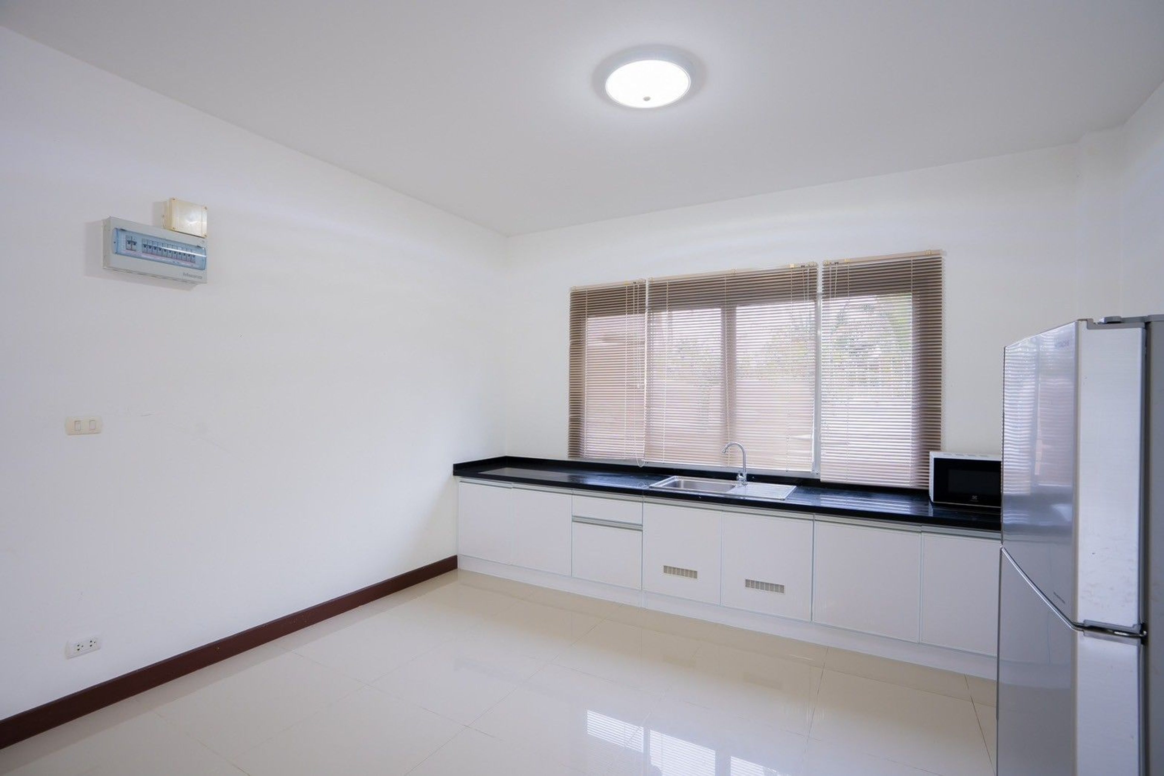 Spacious 4-Bedroom Freehold Pool Villa in Hin Lek Fai thumbnail 16