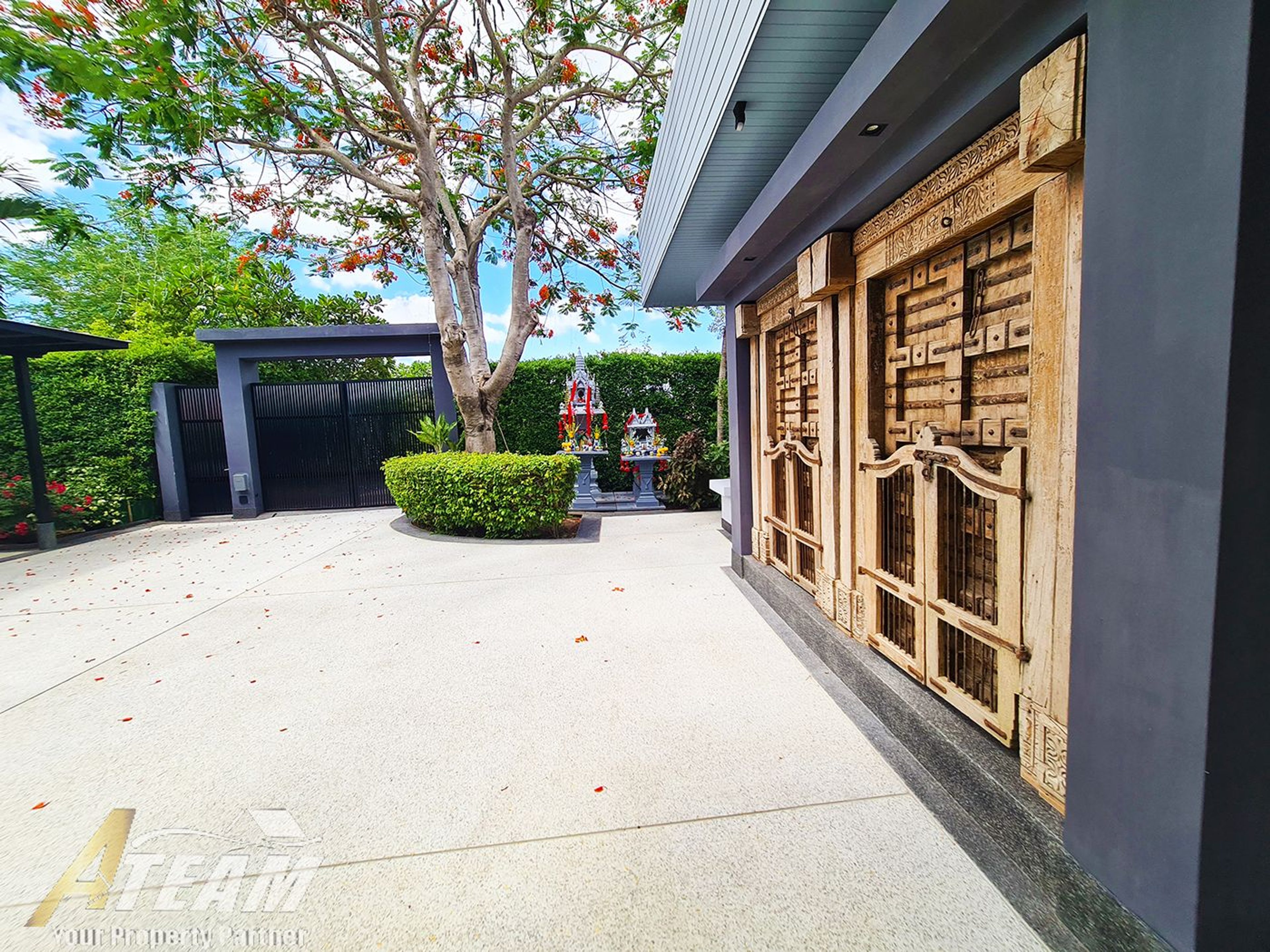 8 bedrooms most exclusive Luxury property in Hua Hin thumbnail 25