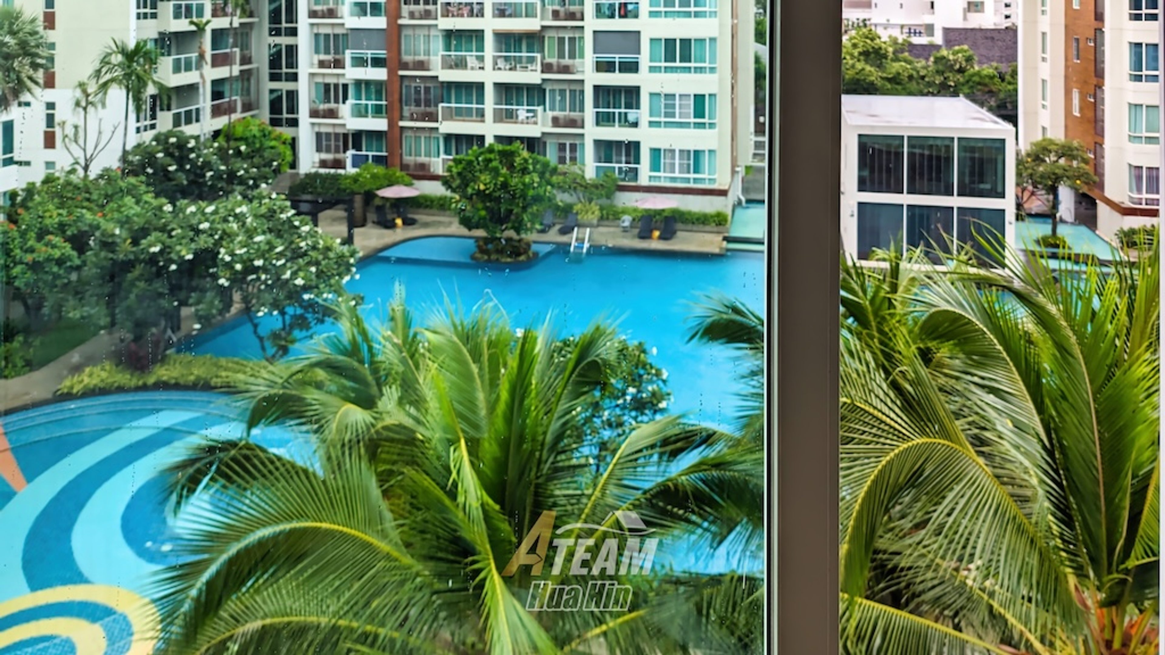 Modern 2-Bedroom Condo with Pool View   thumbnail 2