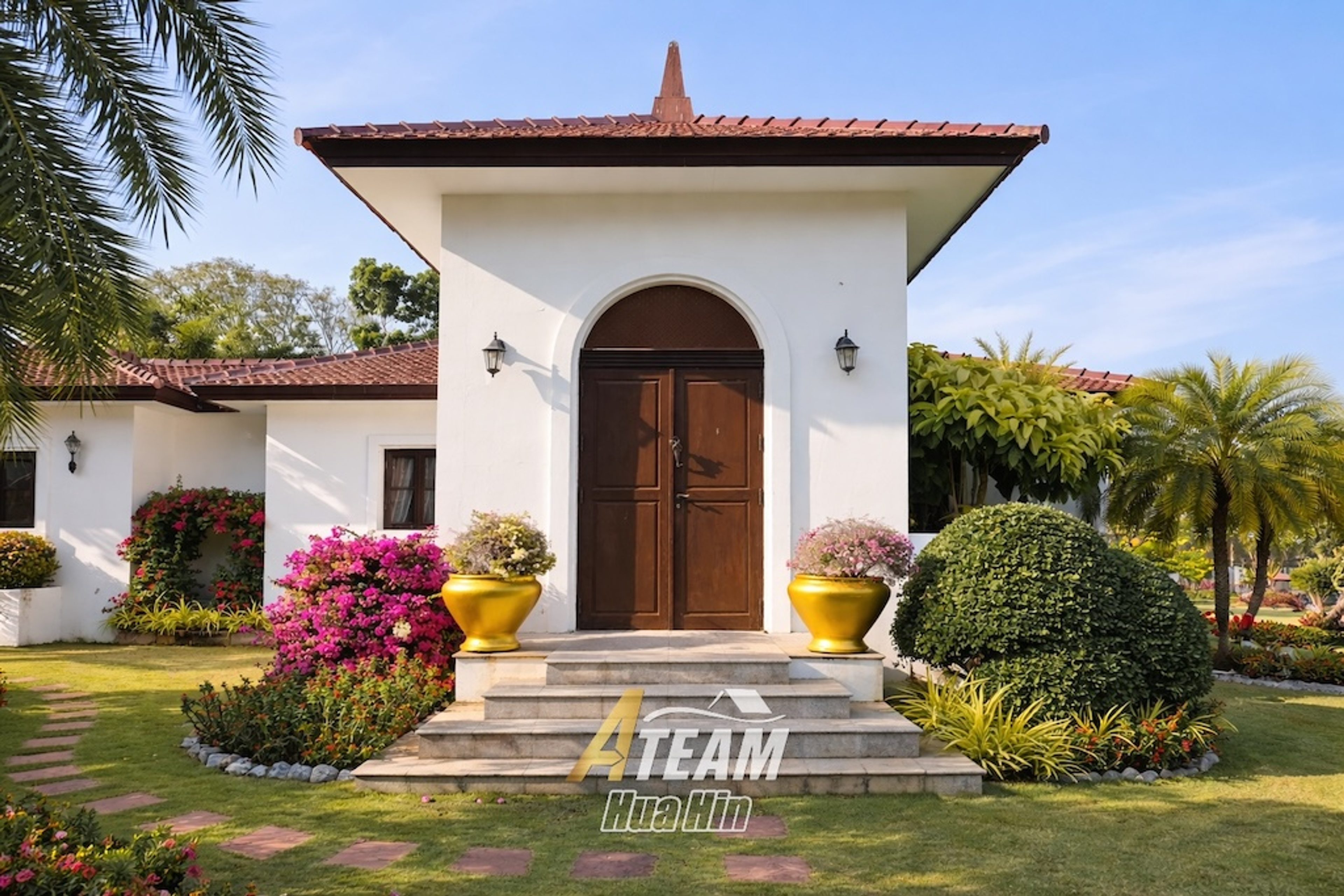 Luxury 6-Bedrooms Spacious 3,200 sqm Estate 5 min from city center —  thumbnail 23