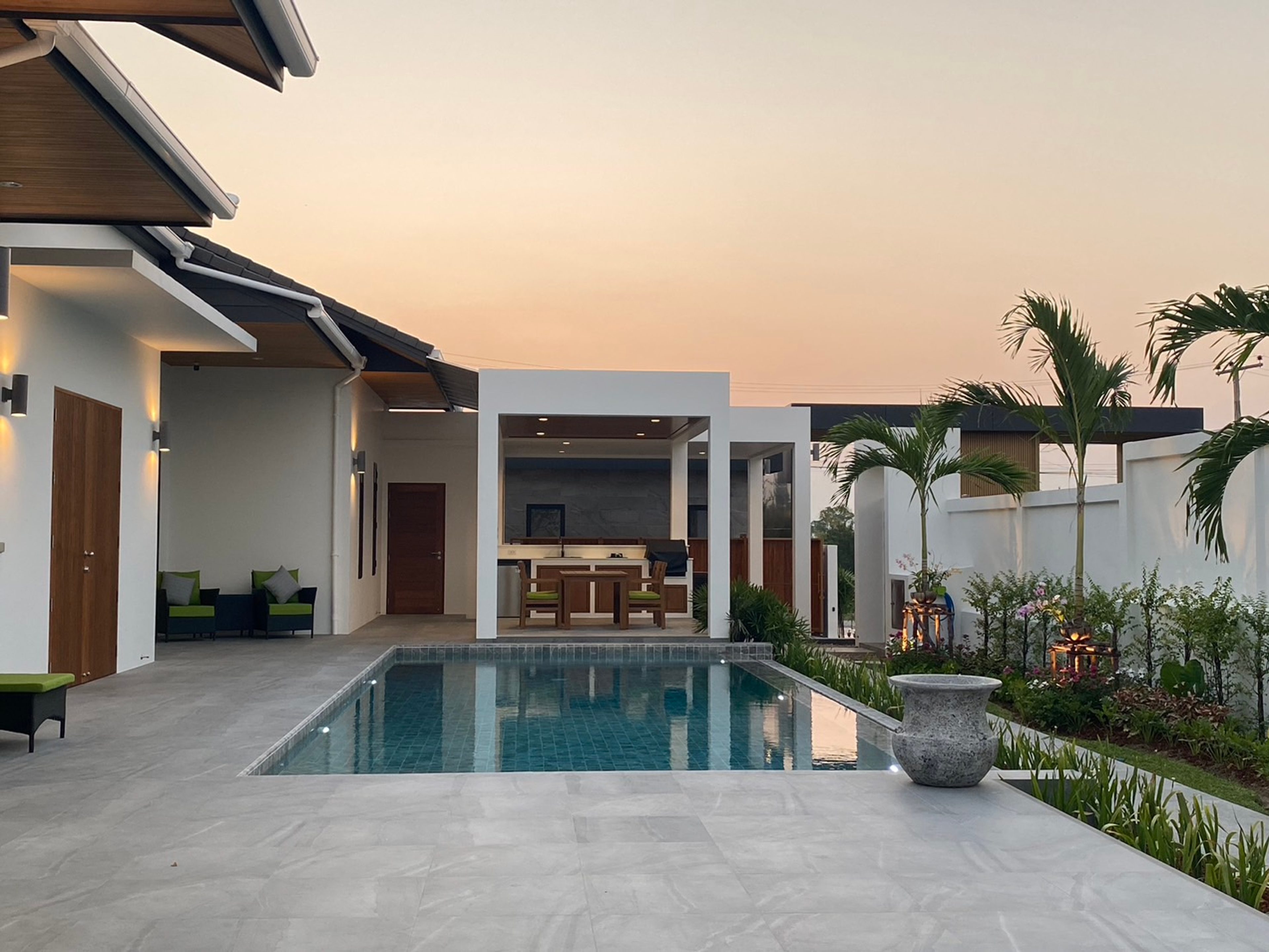 Modern 3-Bedroom Pool Villa Near Soi 102 & Pineapple Valley Golf Club thumbnail 15