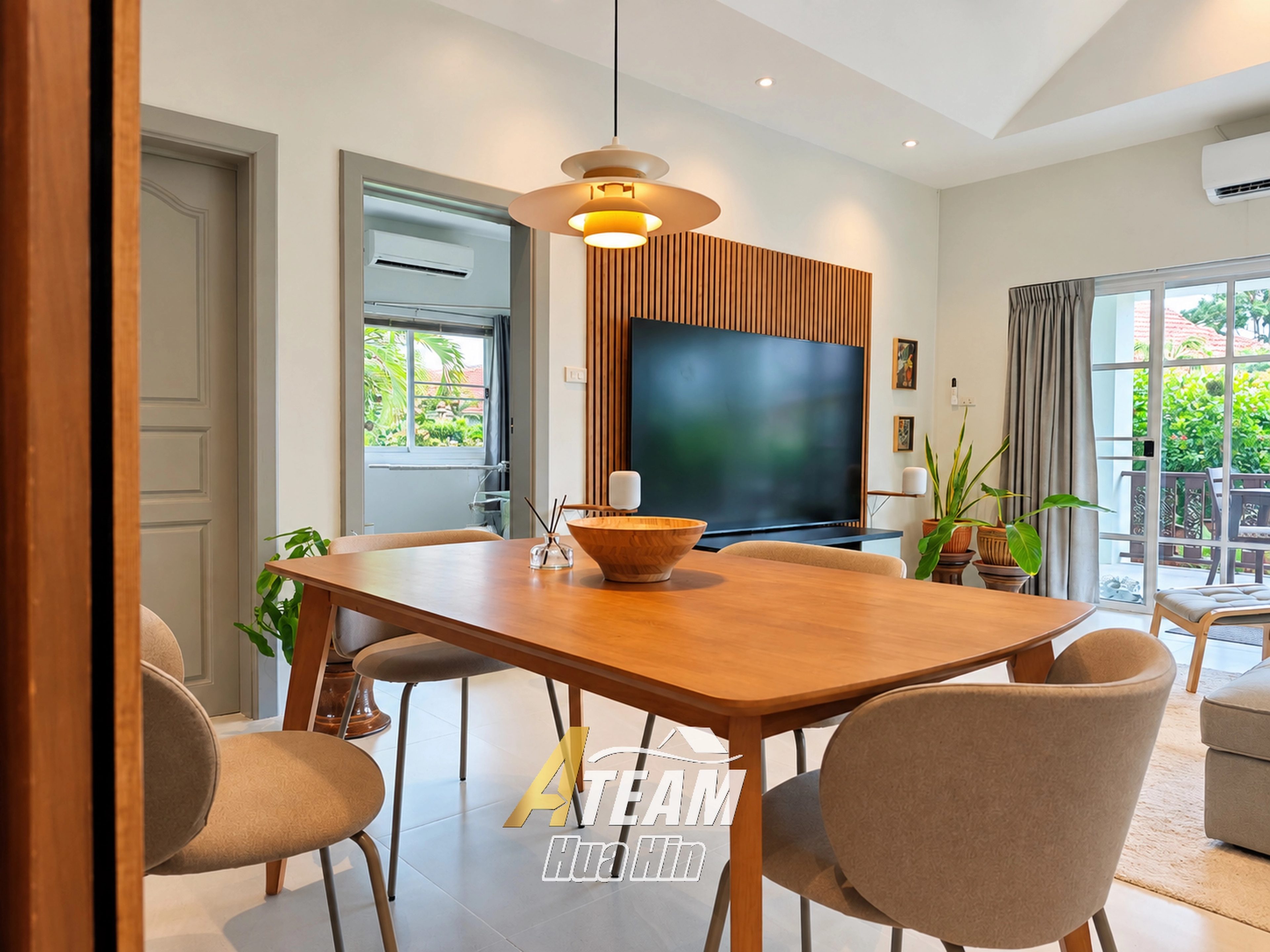 Beautifully Renovated 2-Bedroom House, thumbnail 11