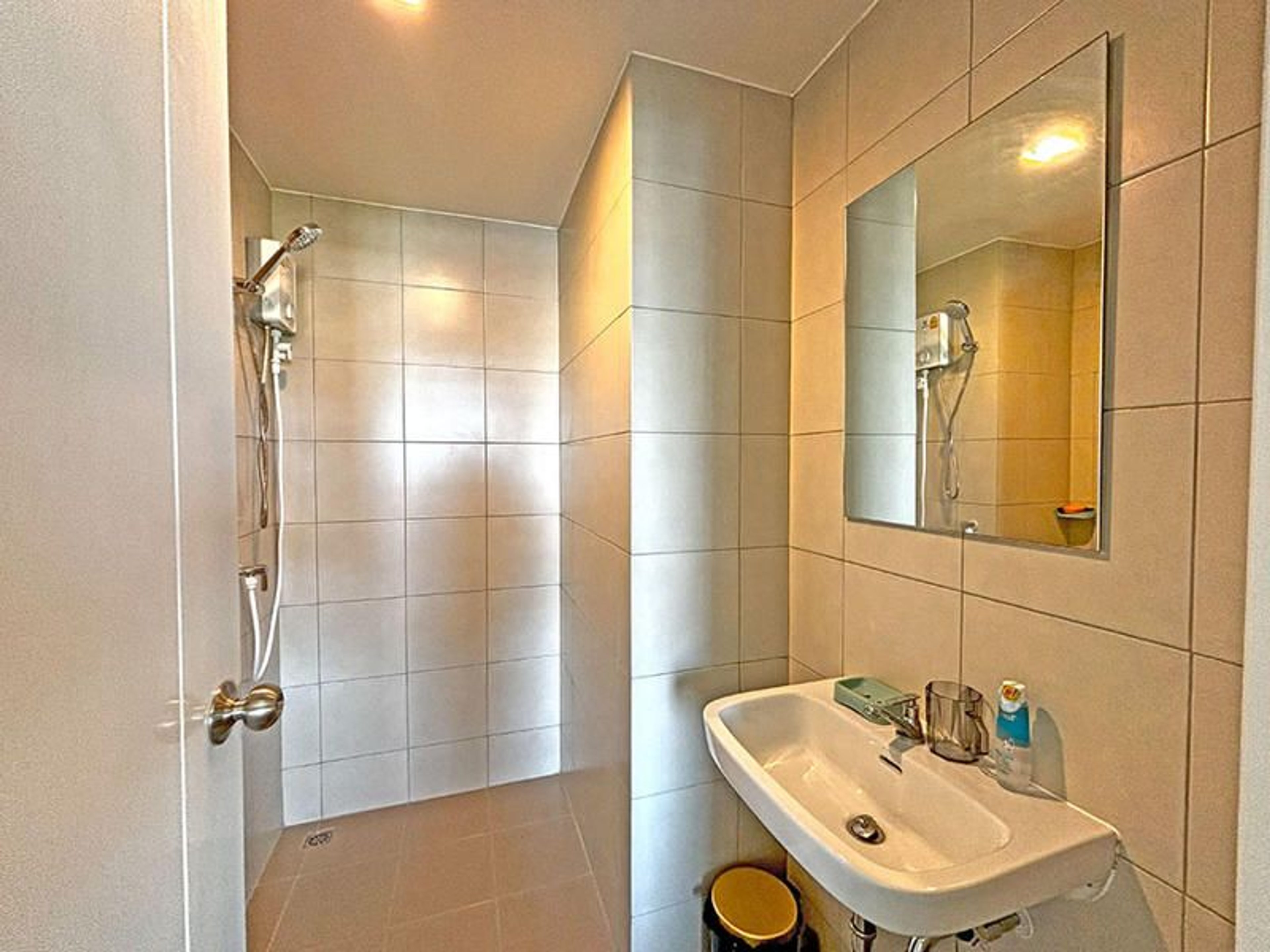 Apartment / Condo For Rent - - 1 Bedroom - 1 Bathroom - Price ฿11,000  thumbnail 18