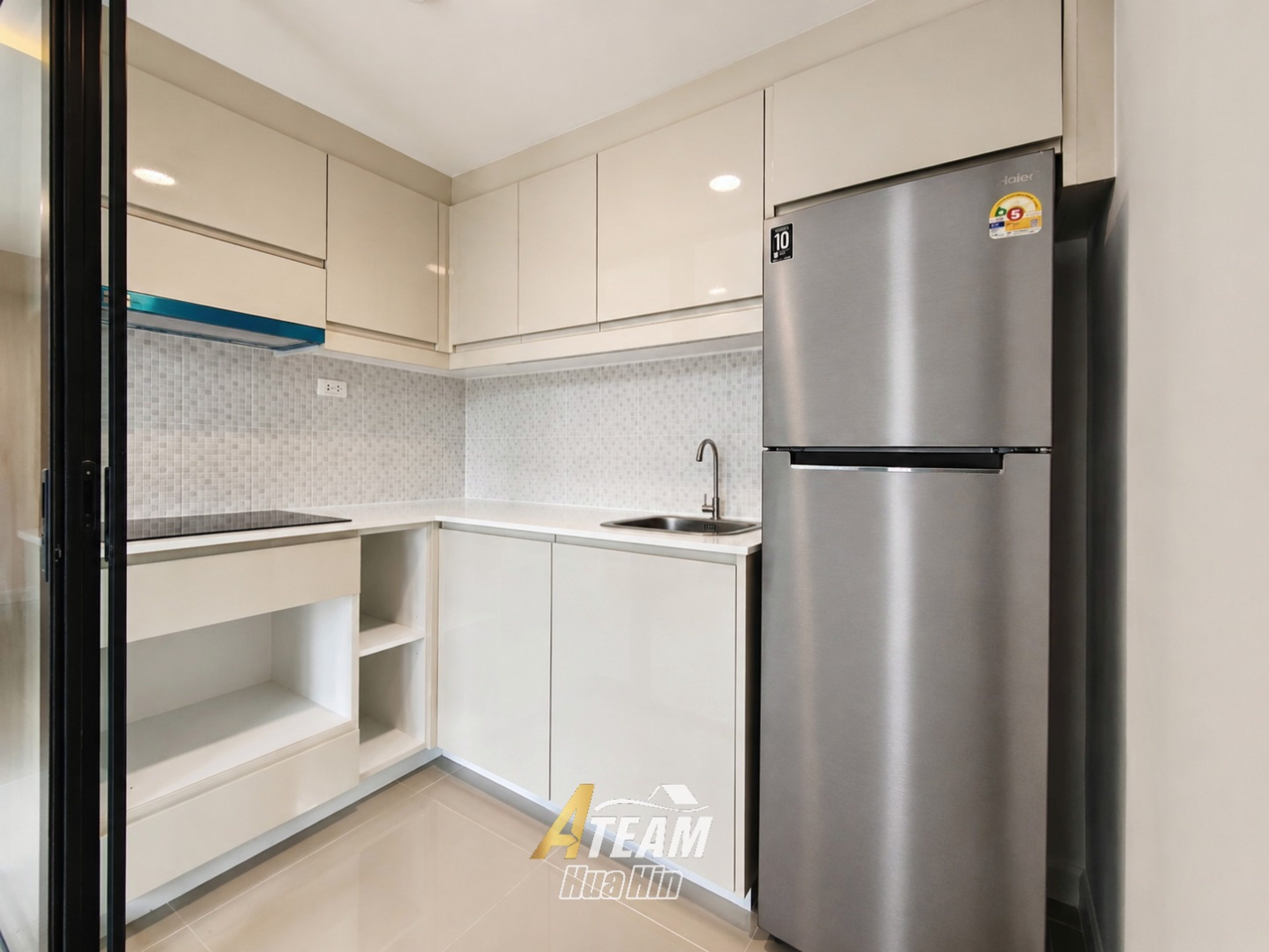 Brand-New 2-Bedroom Condo in Soi 94 thumbnail 5