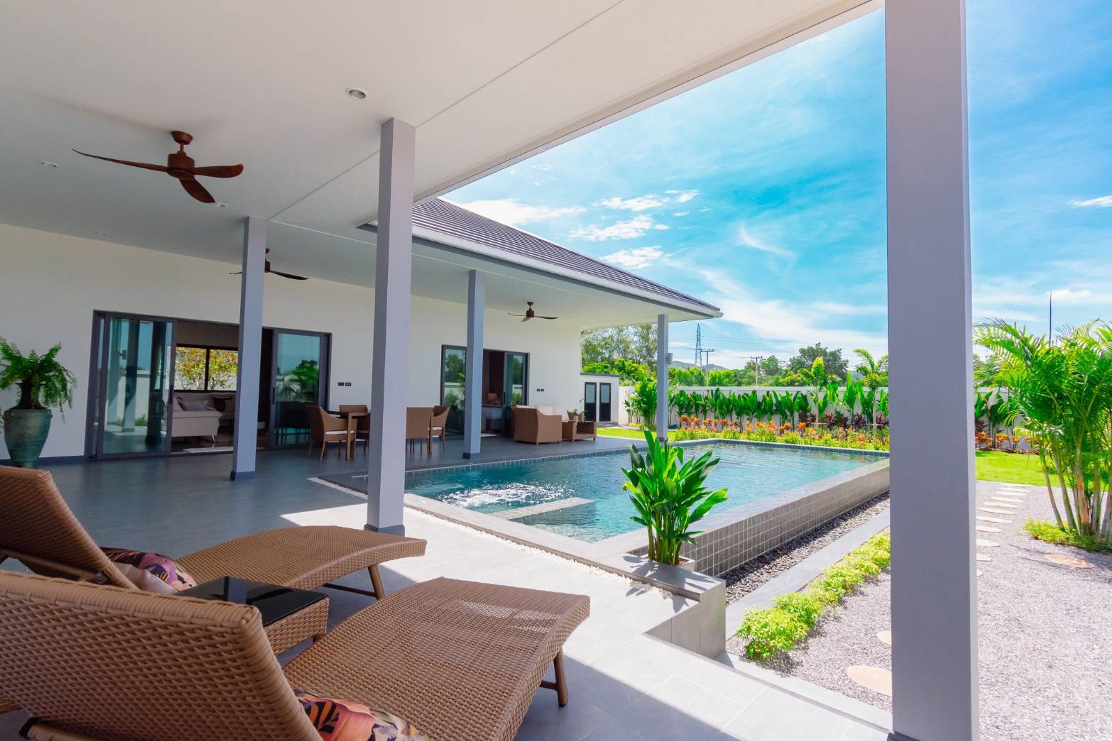 Beautifully Designed 3 Bed 3 Bath Private Pool Villa thumbnail 28