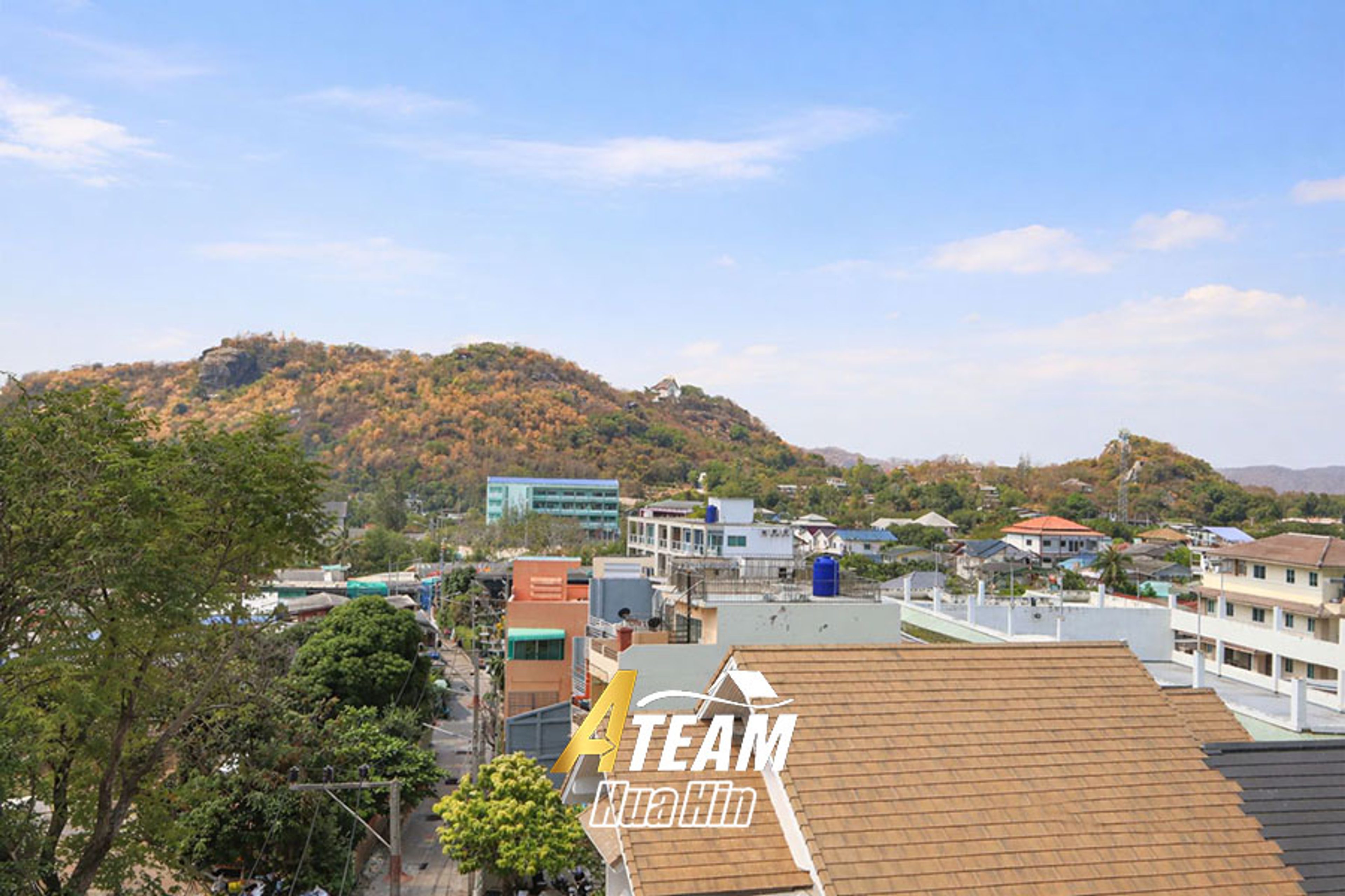 Beachfront 2-Bedroom Condo for Rent at Baan SangChan, Hua Hin thumbnail 39