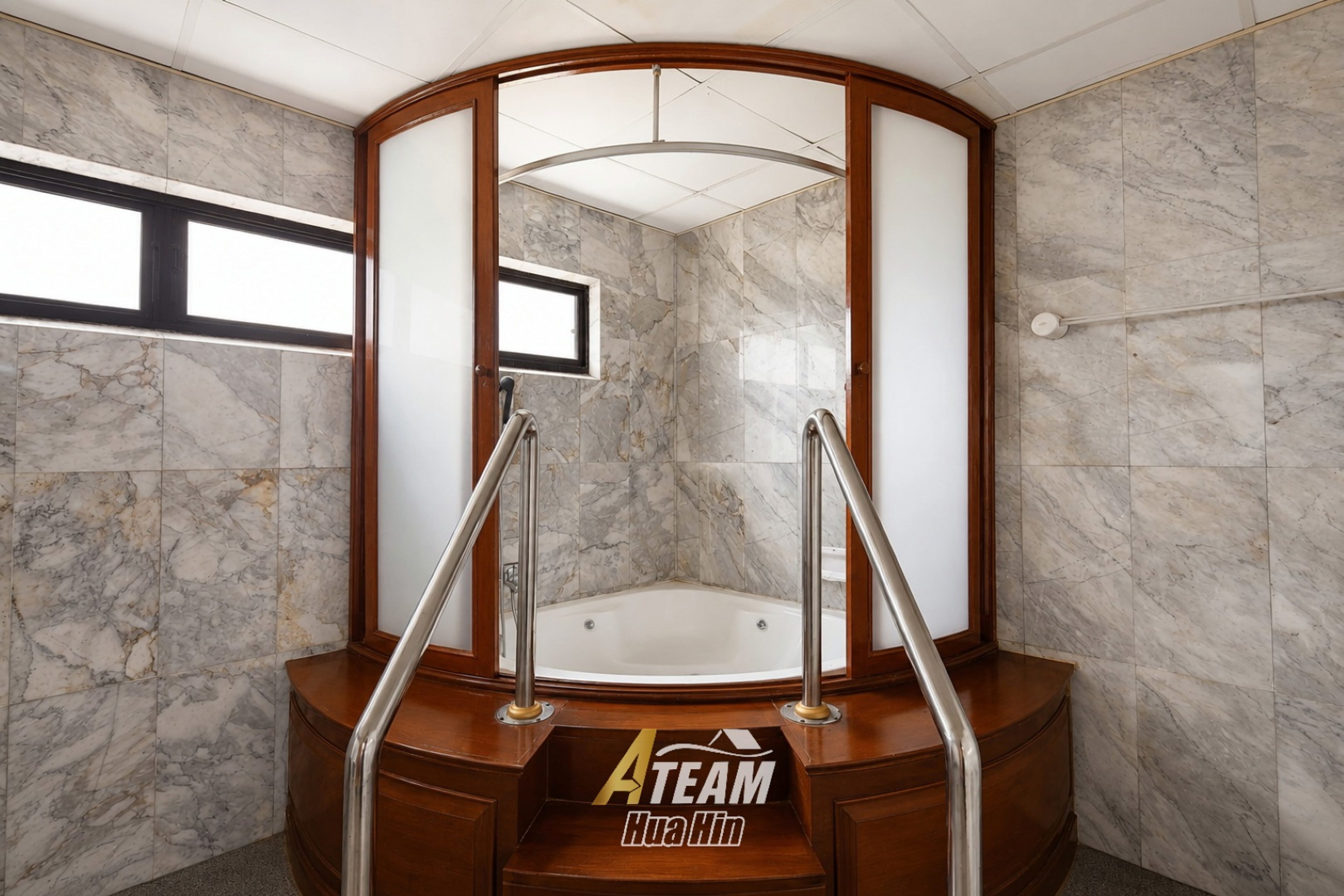 Penthouse 4-Bedroom for Sale at Cha-Am Grand Condotel thumbnail 8