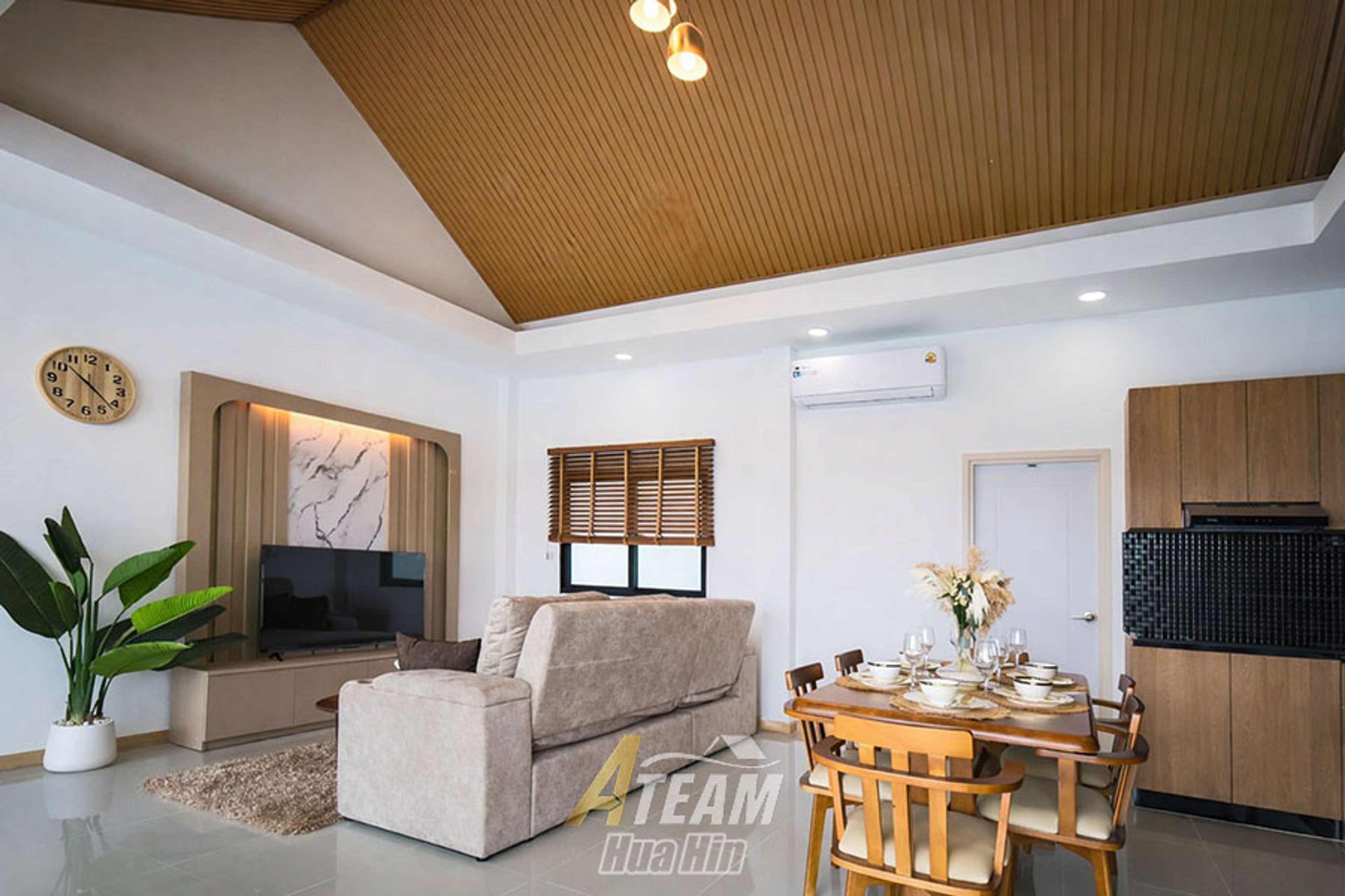 Modern Pool House for Sale in Hua Hin Center – Soi 102 thumbnail 8