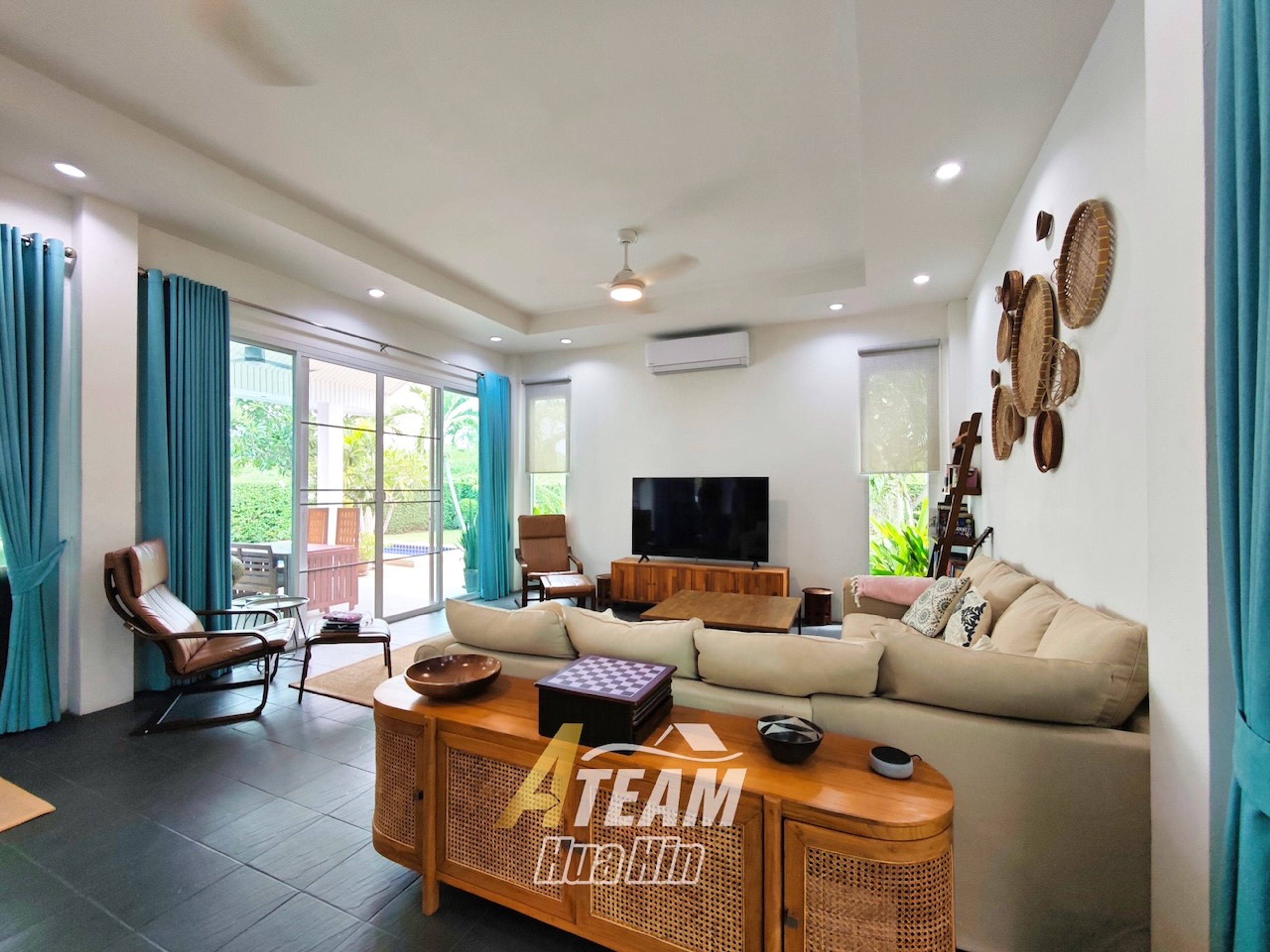 Beautiful Private 3 Bed 2 Bath Pool Villa in Hua Hin Soi 102 thumbnail 4