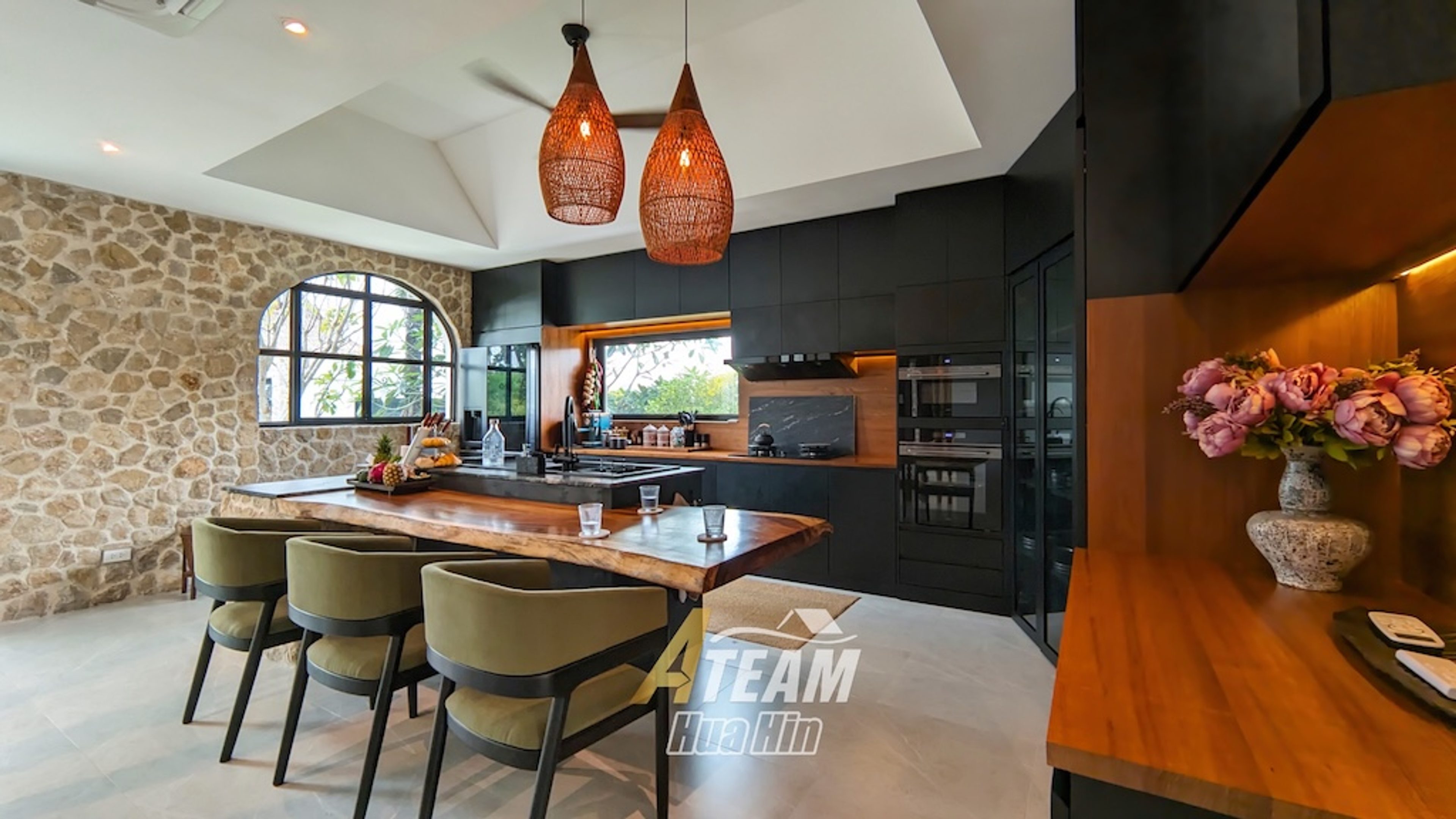 Unique Bali-style 4 Bedrooms private poolvilla thumbnail 13