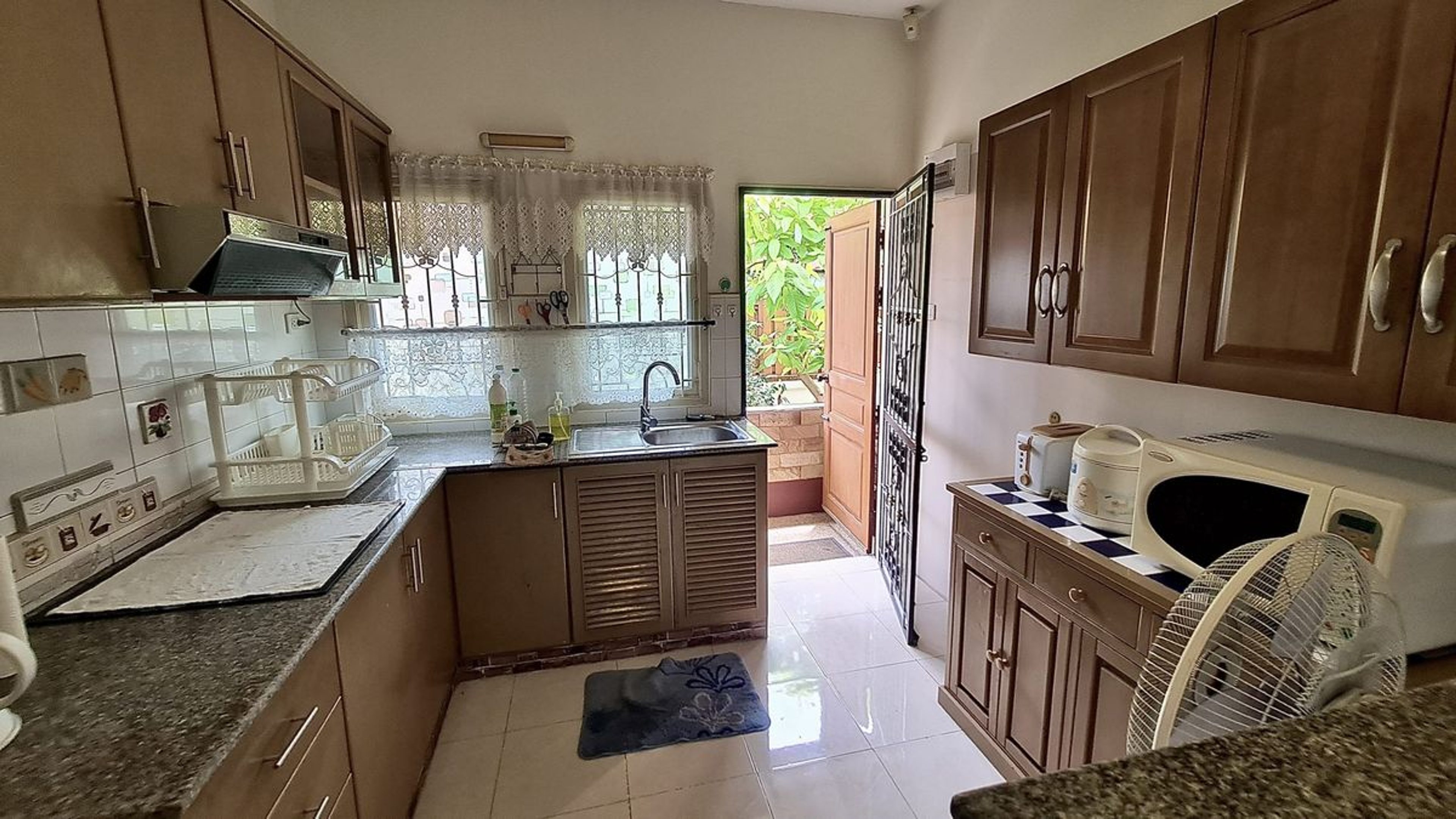 Charming Home with Private Pool in Hin Lek Fai – Only 4 M THB thumbnail 6