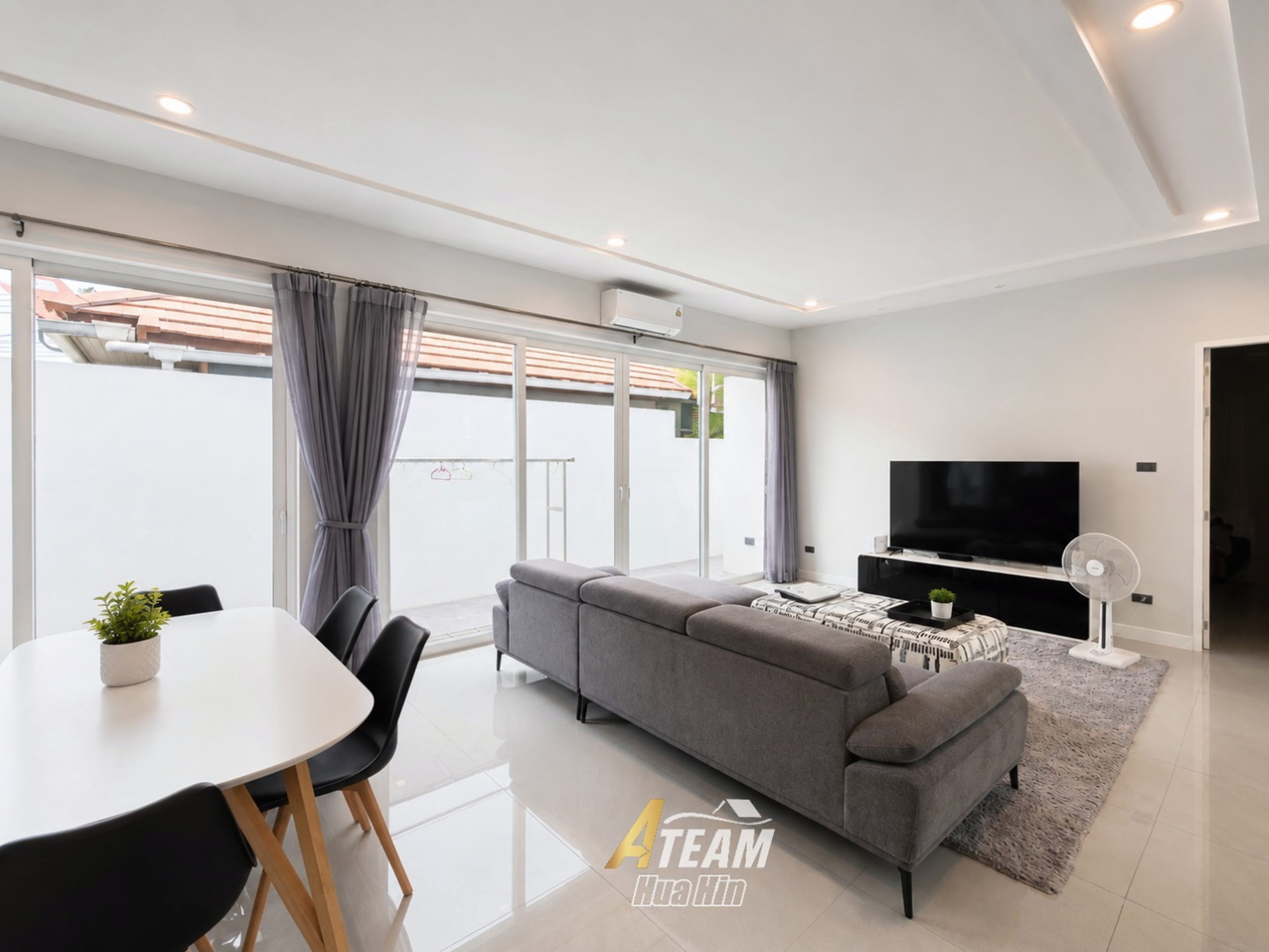 3-Bedroom Pool Villa in a Convenient Soi 114 Location thumbnail 7
