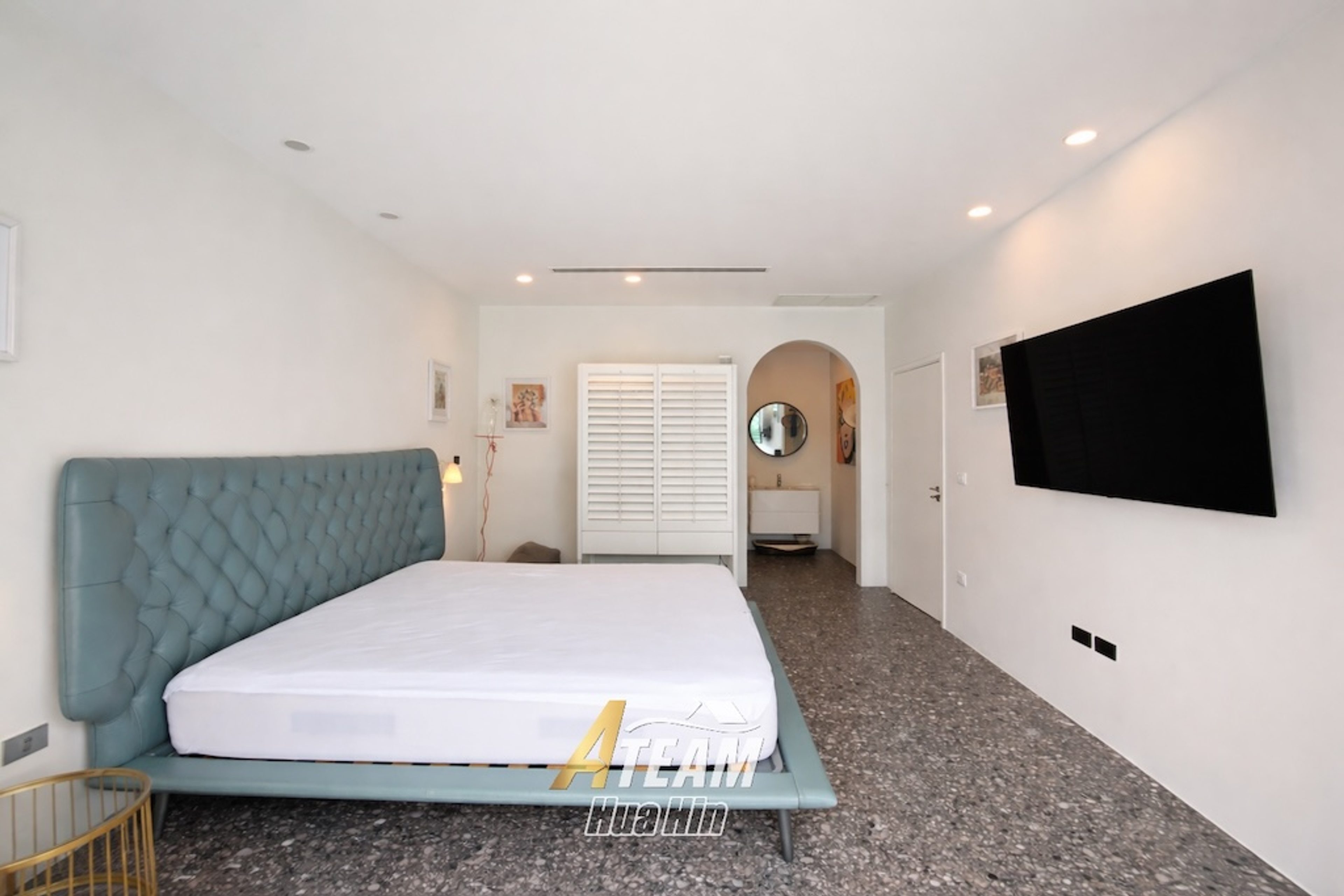Modern 3 Bed 3 Bath Pool Villa at Black Mountain Golf Club thumbnail 5