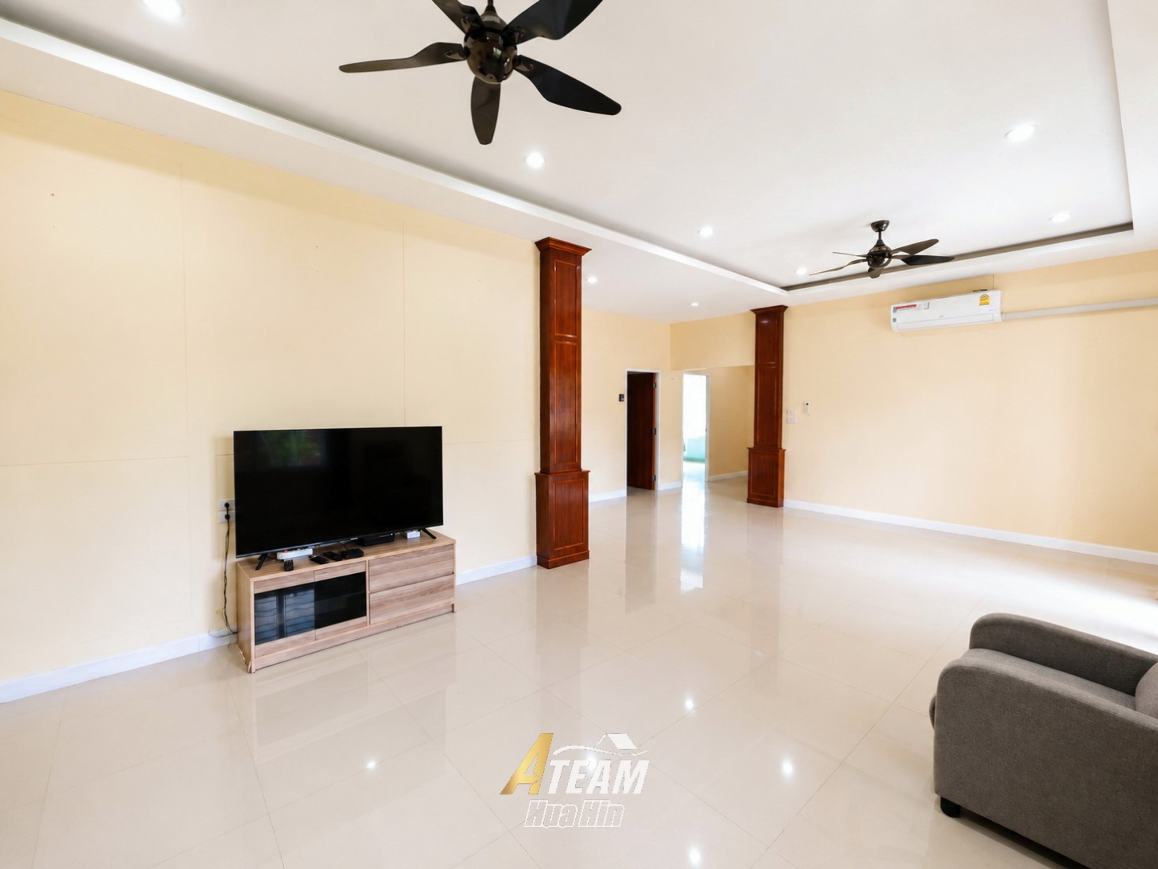 Investment Opportunity 5-Bedroom Near Pak Nam Pran Beach  thumbnail 5