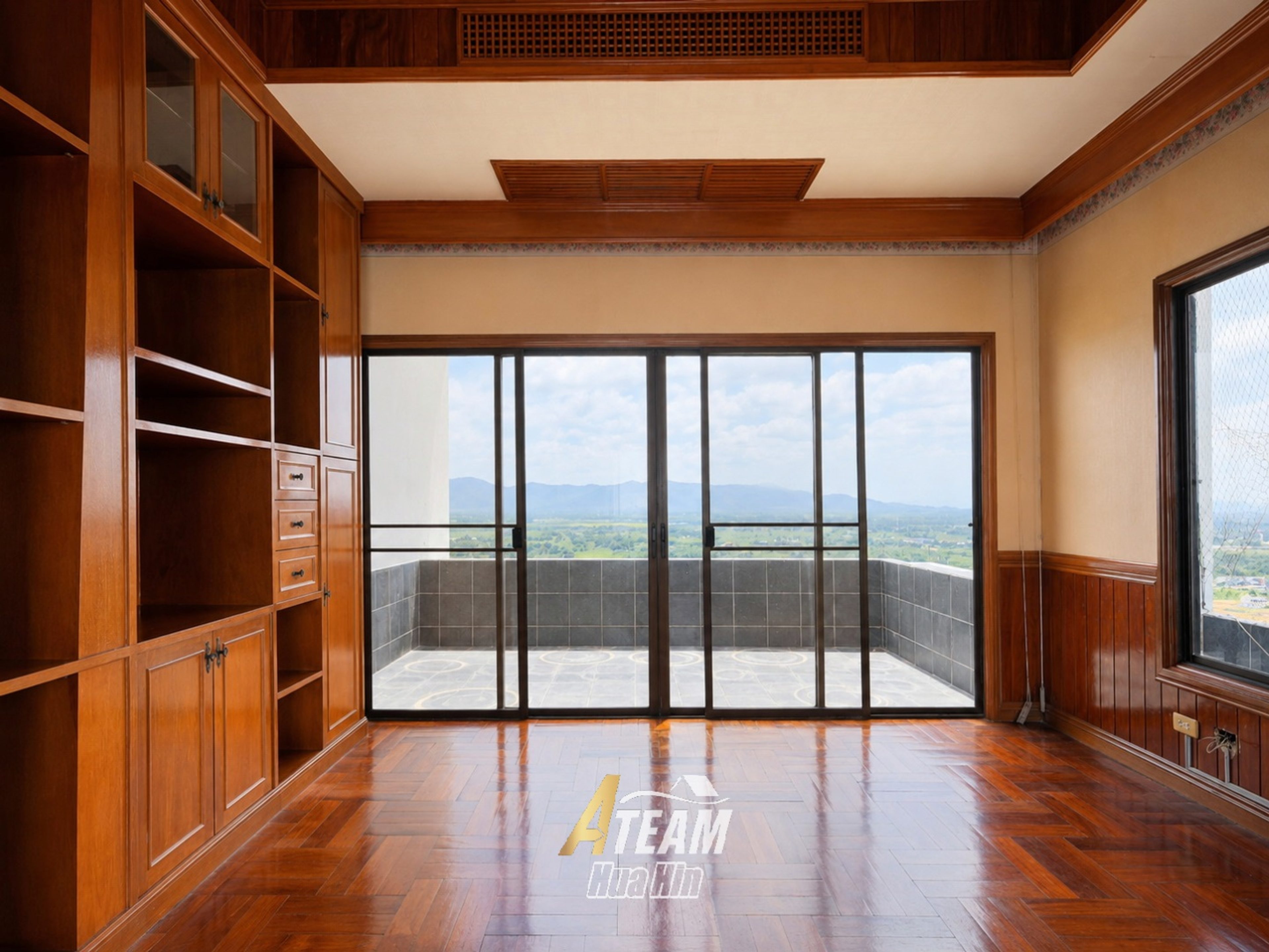Penthouse 4-Bedroom for Sale at Cha-Am Grand Condotel thumbnail 14